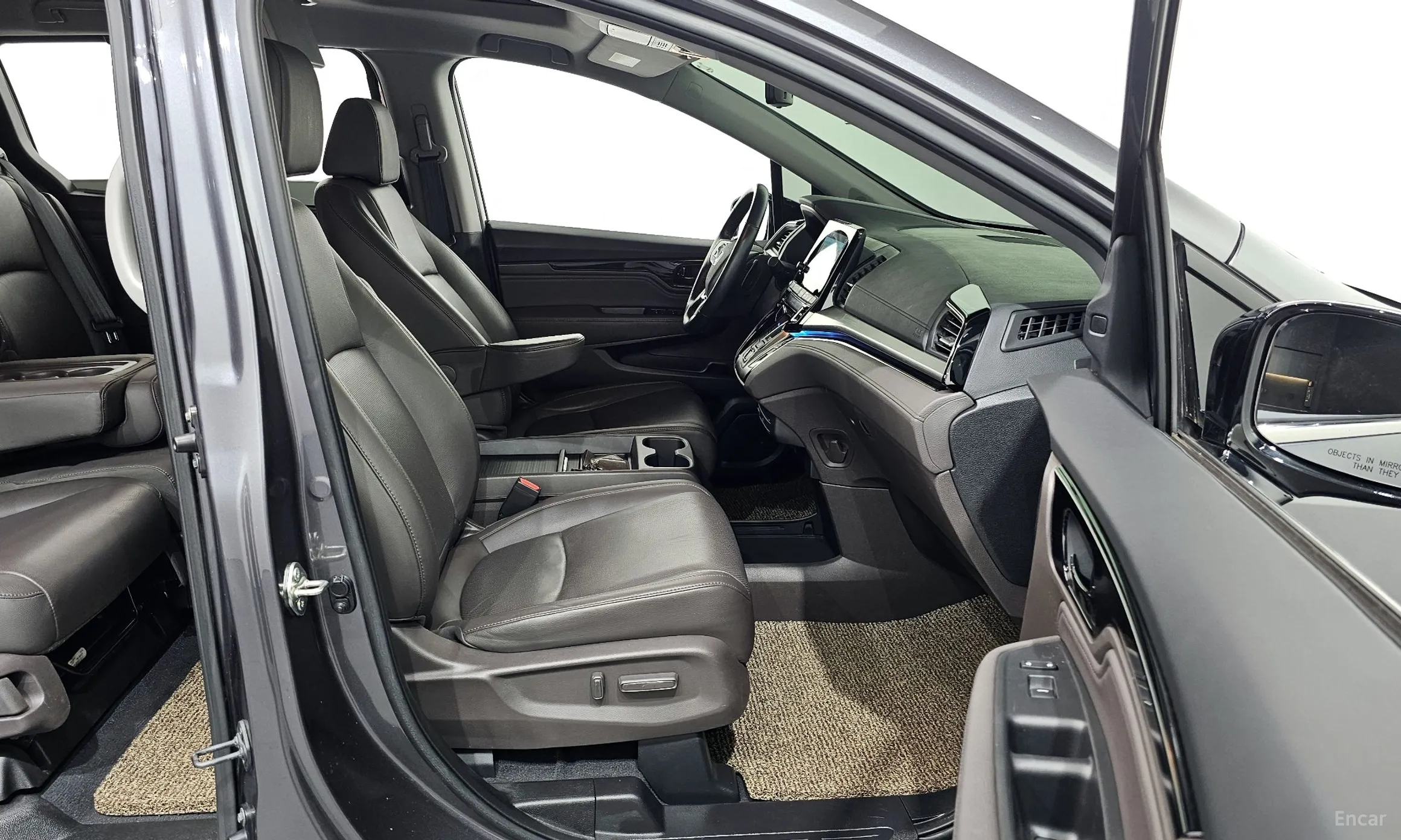 Honda Odyssey превью 11
