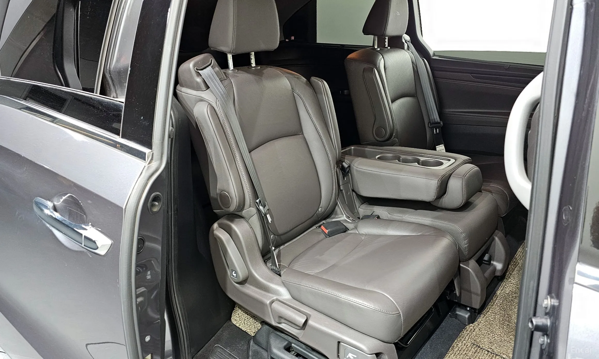 Honda Odyssey превью 12