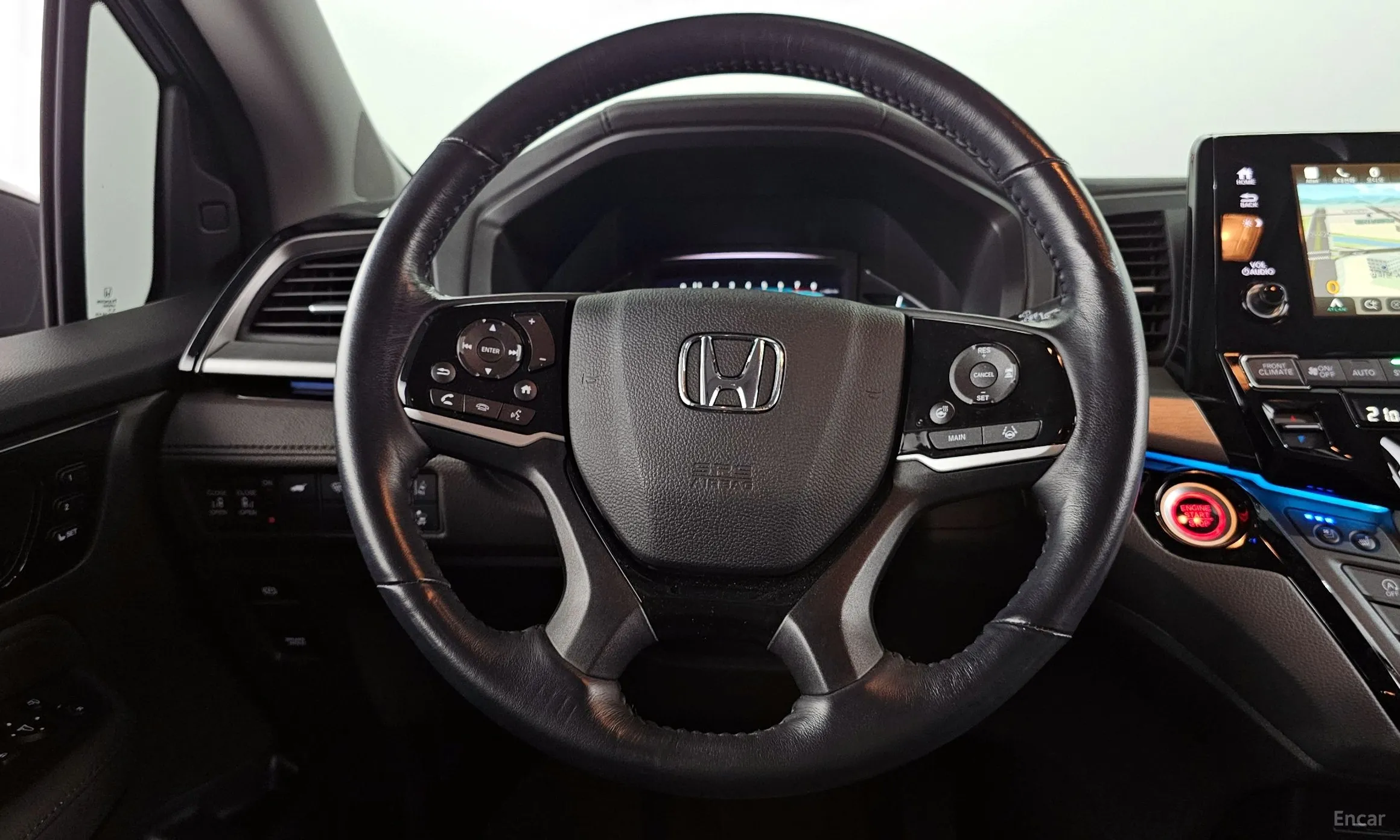 Honda Odyssey превью 13