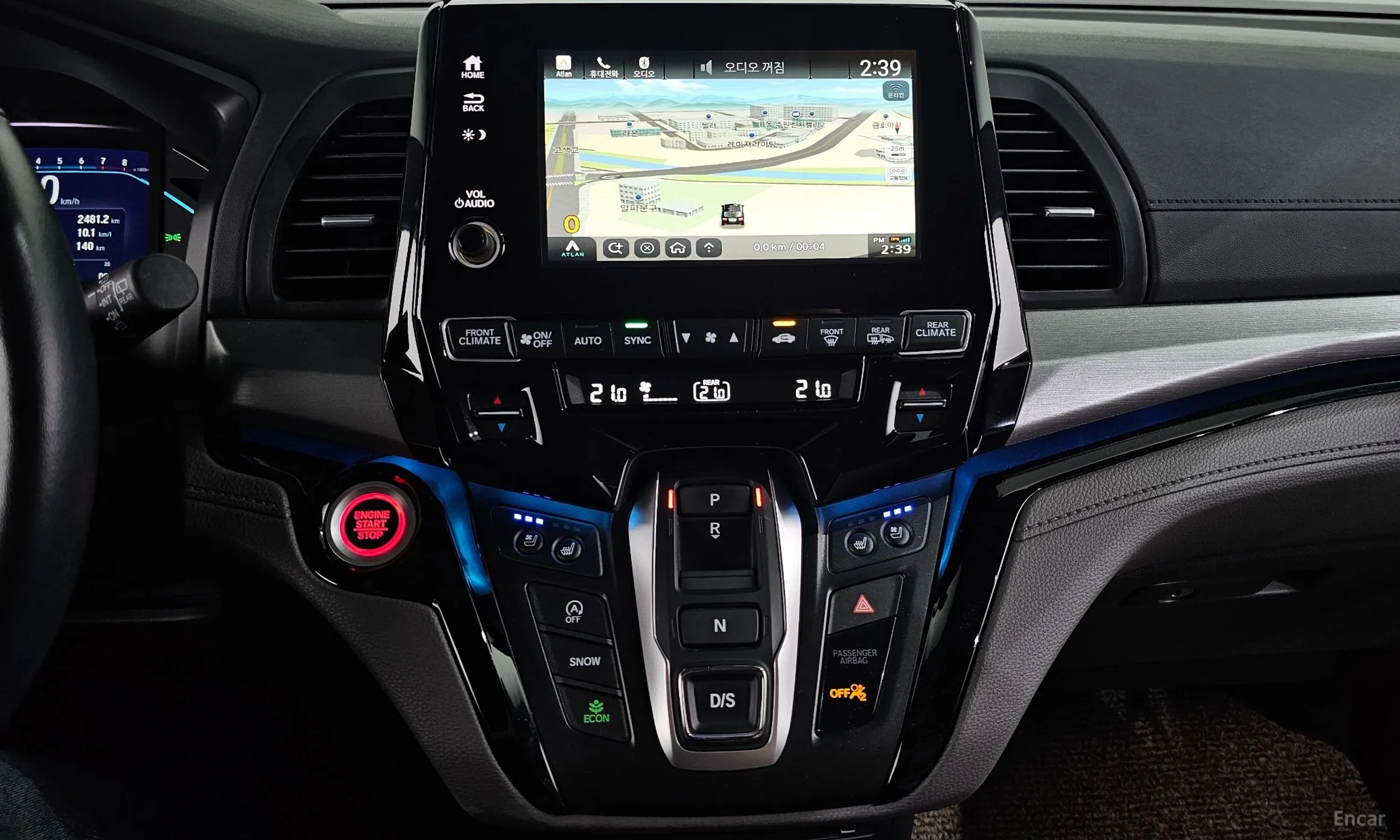 Honda Odyssey превью 14
