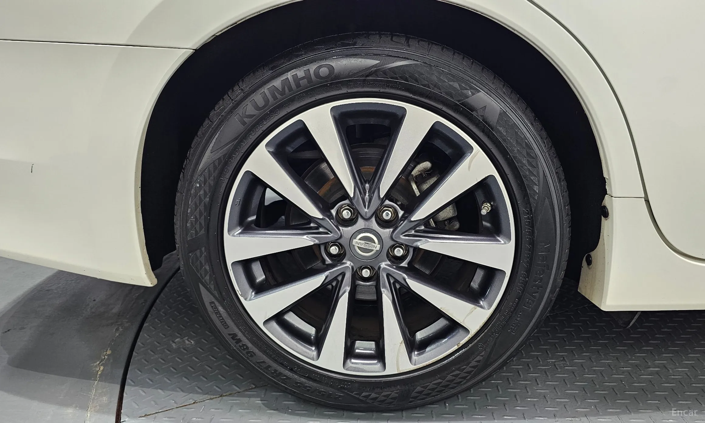Nissan Altima превью 5