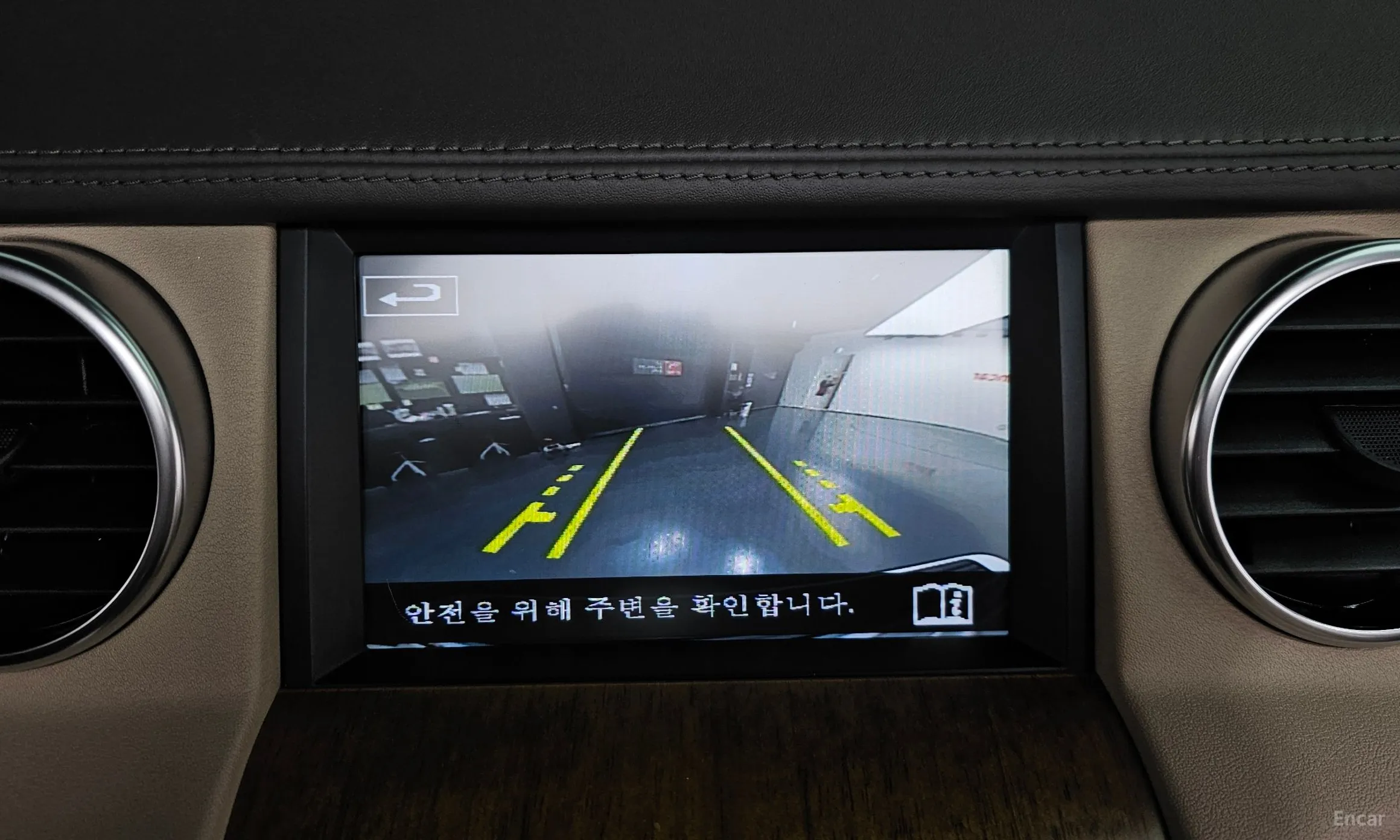 Land Rover Discovery 4 превью 15