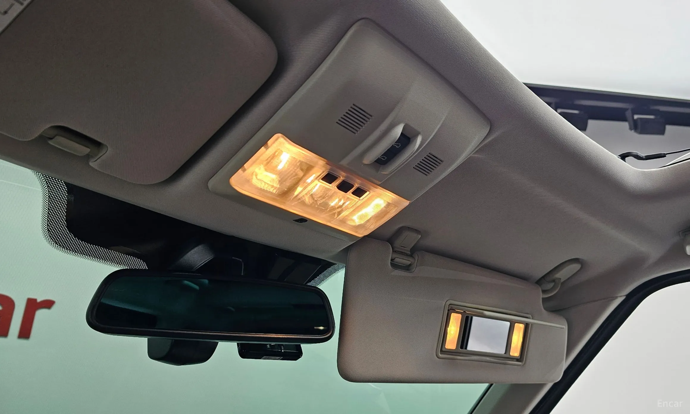 Land Rover Discovery 4 превью 16
