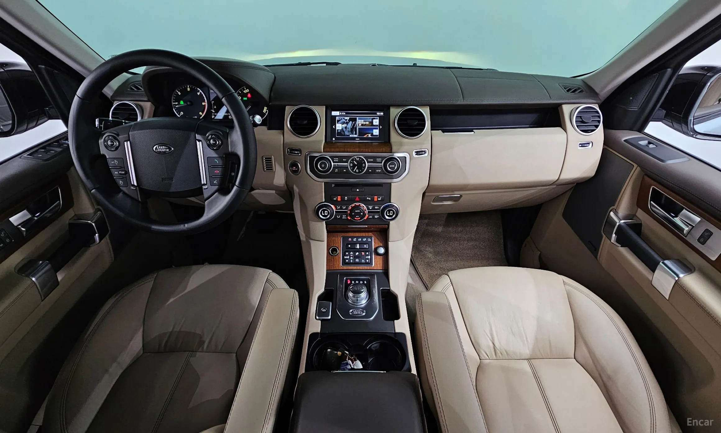 Land Rover Discovery 4 превью 7