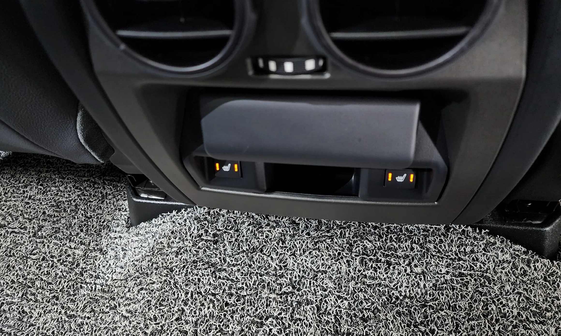 Land Rover Discovery 4 превью 19