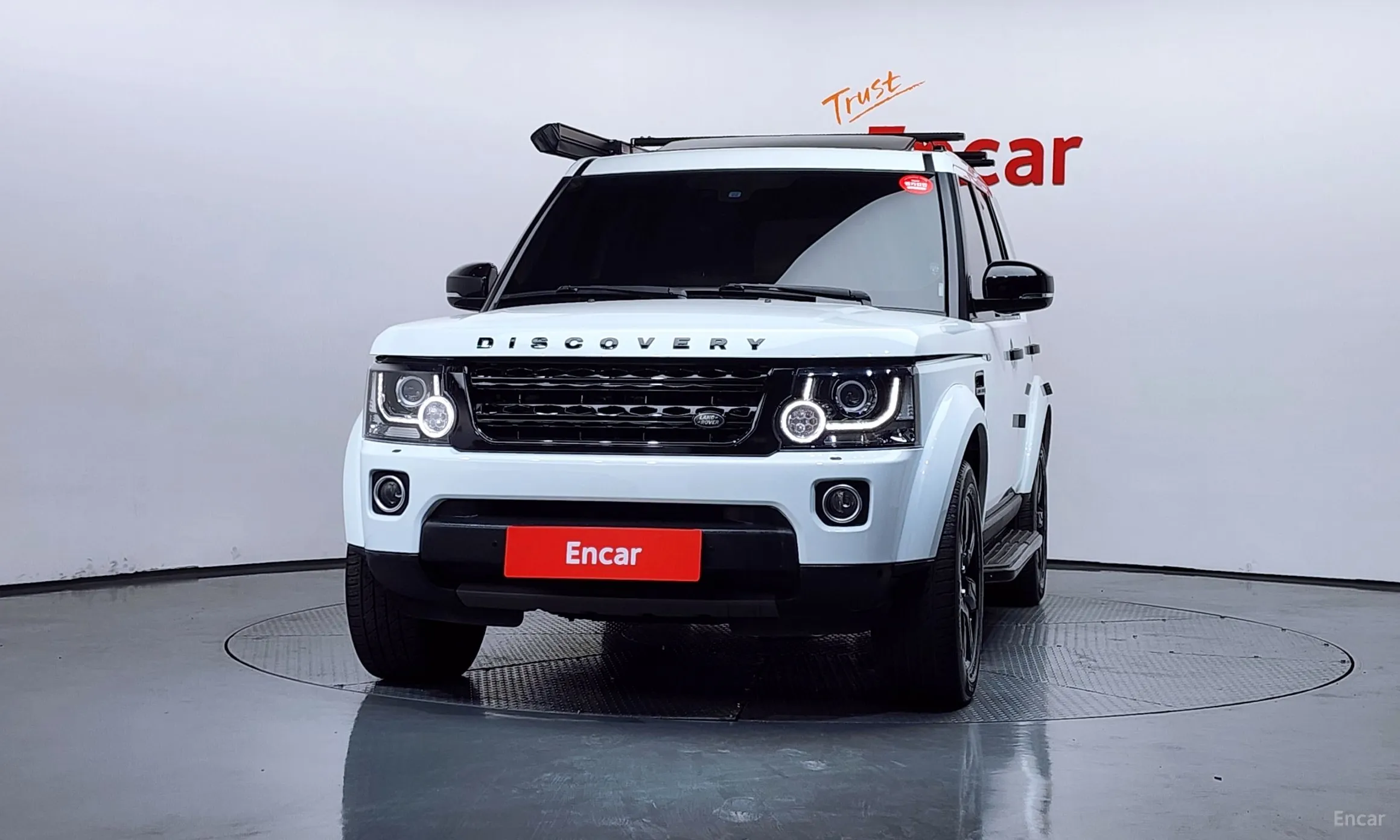 Land Rover Discovery 4 превью 3