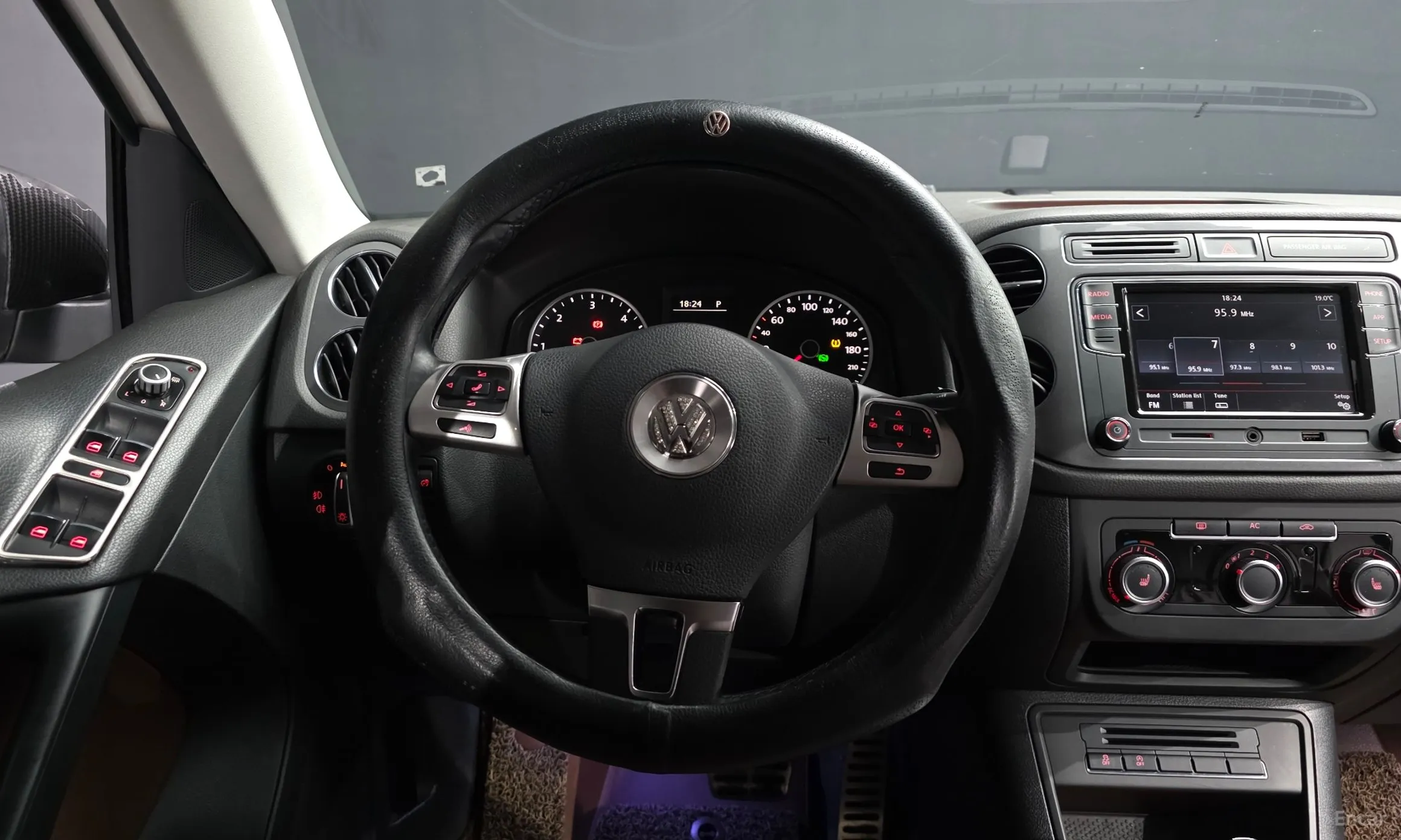 Volkswagen New Tiguan превью 13