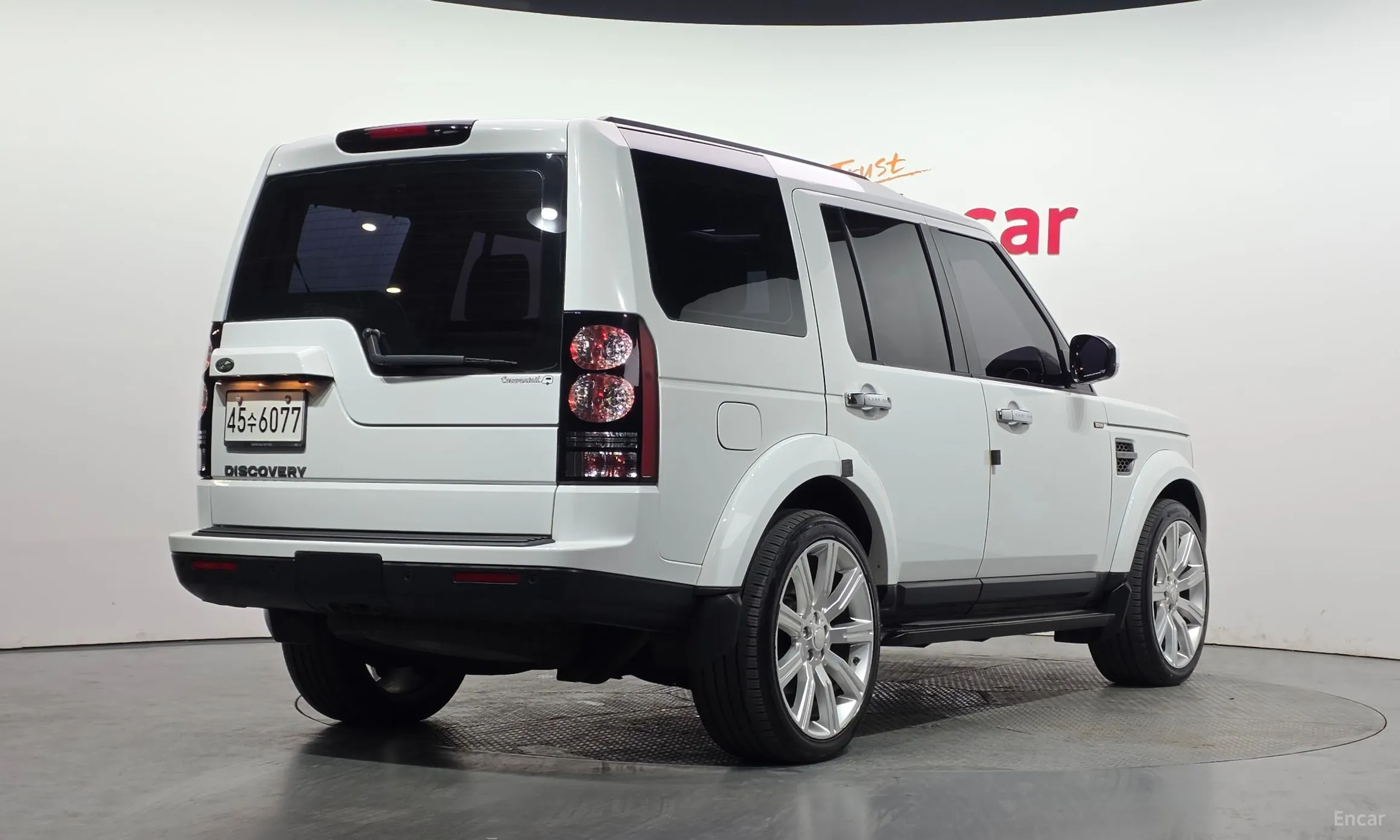 Land Rover Discovery 4 превью 2