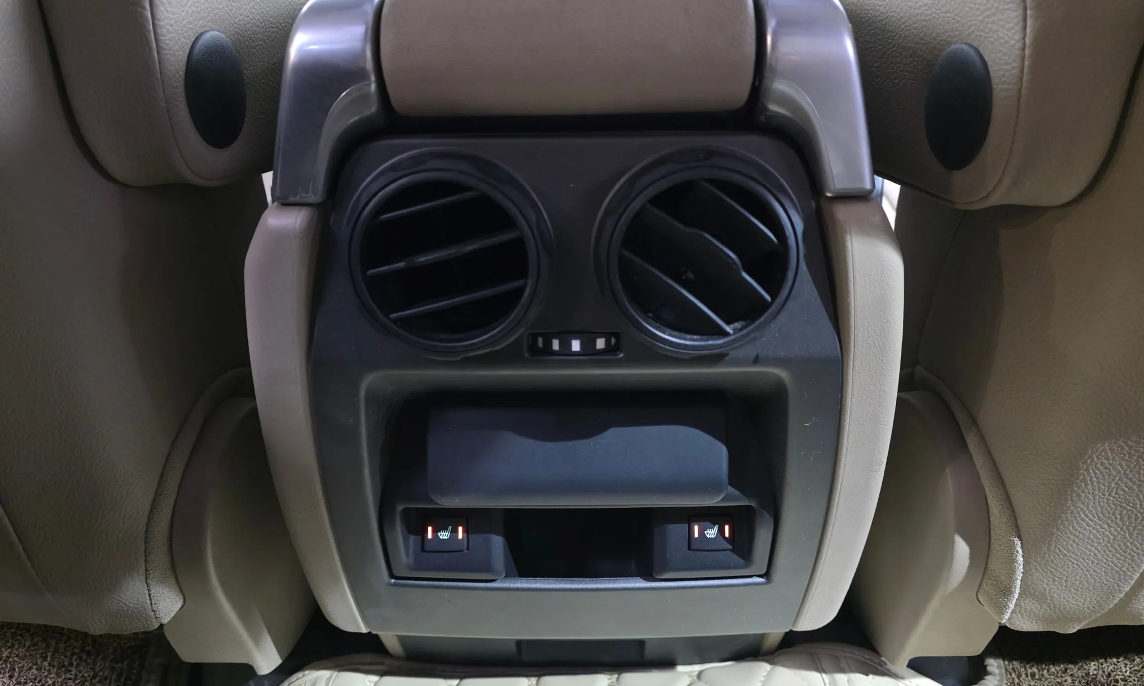 Land Rover Discovery 4 превью 19