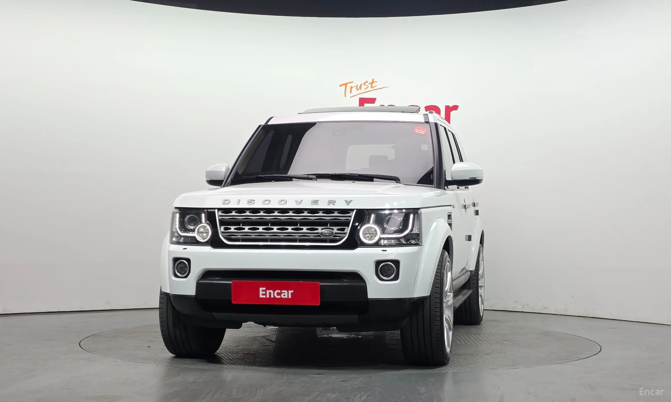 Land Rover Discovery 4 превью 3