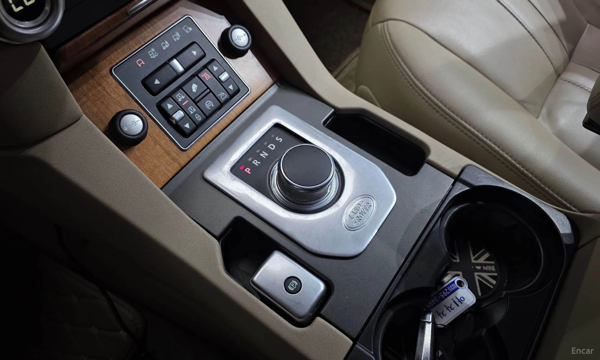 Land Rover Discovery 4 превью 9