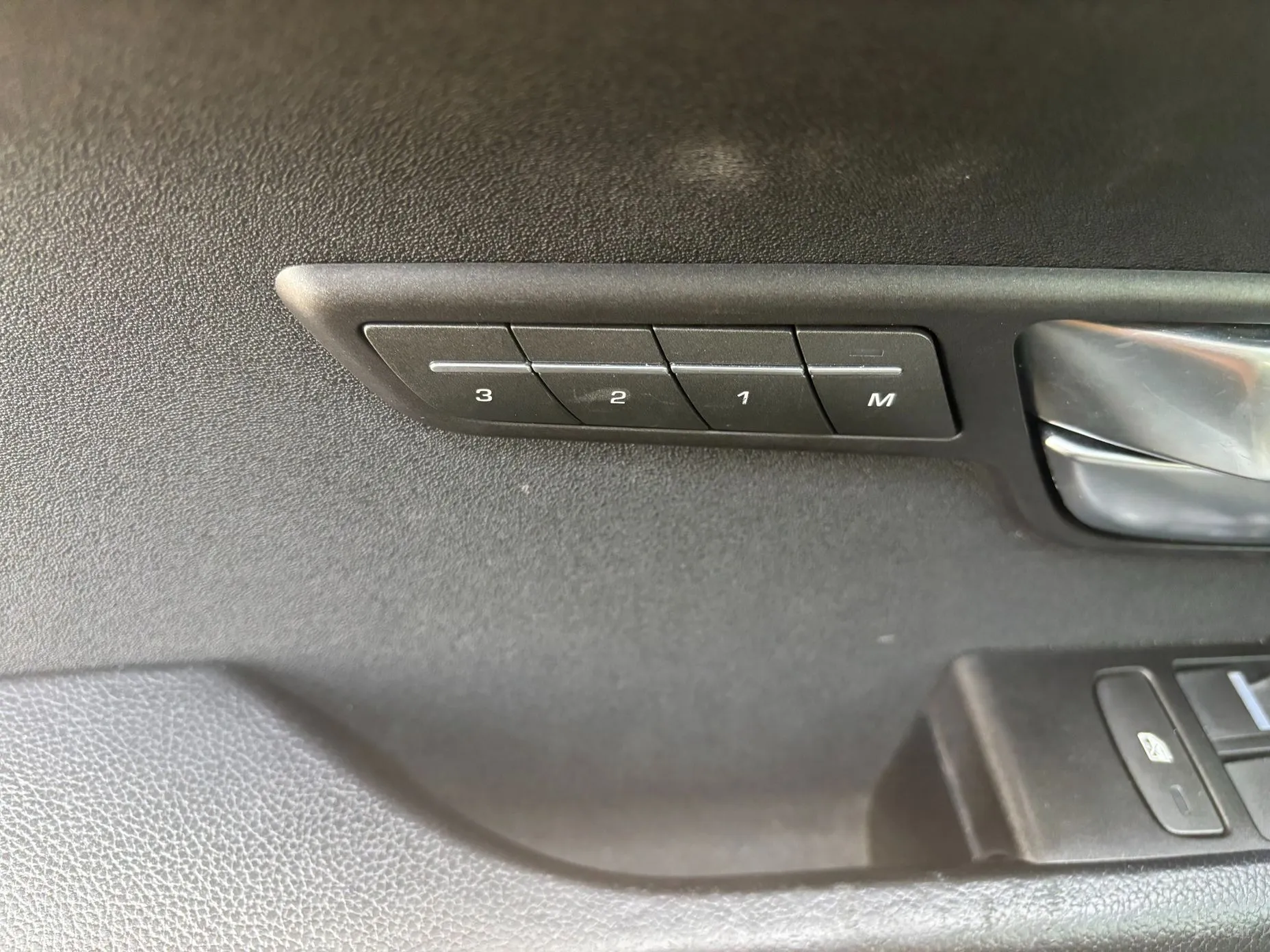 Land Rover Range Rover Evoque превью 14