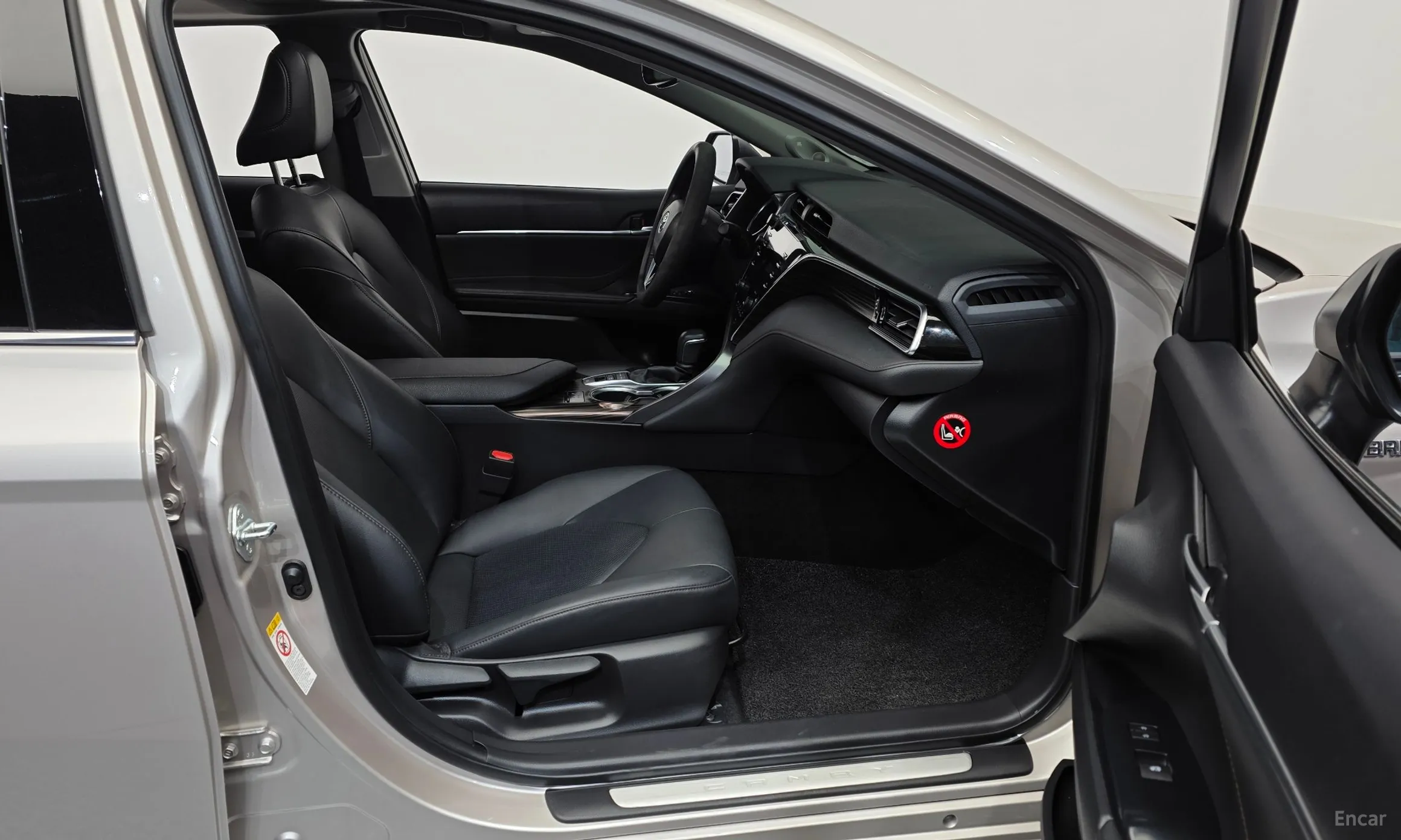 Toyota Camry (XV70) превью 11