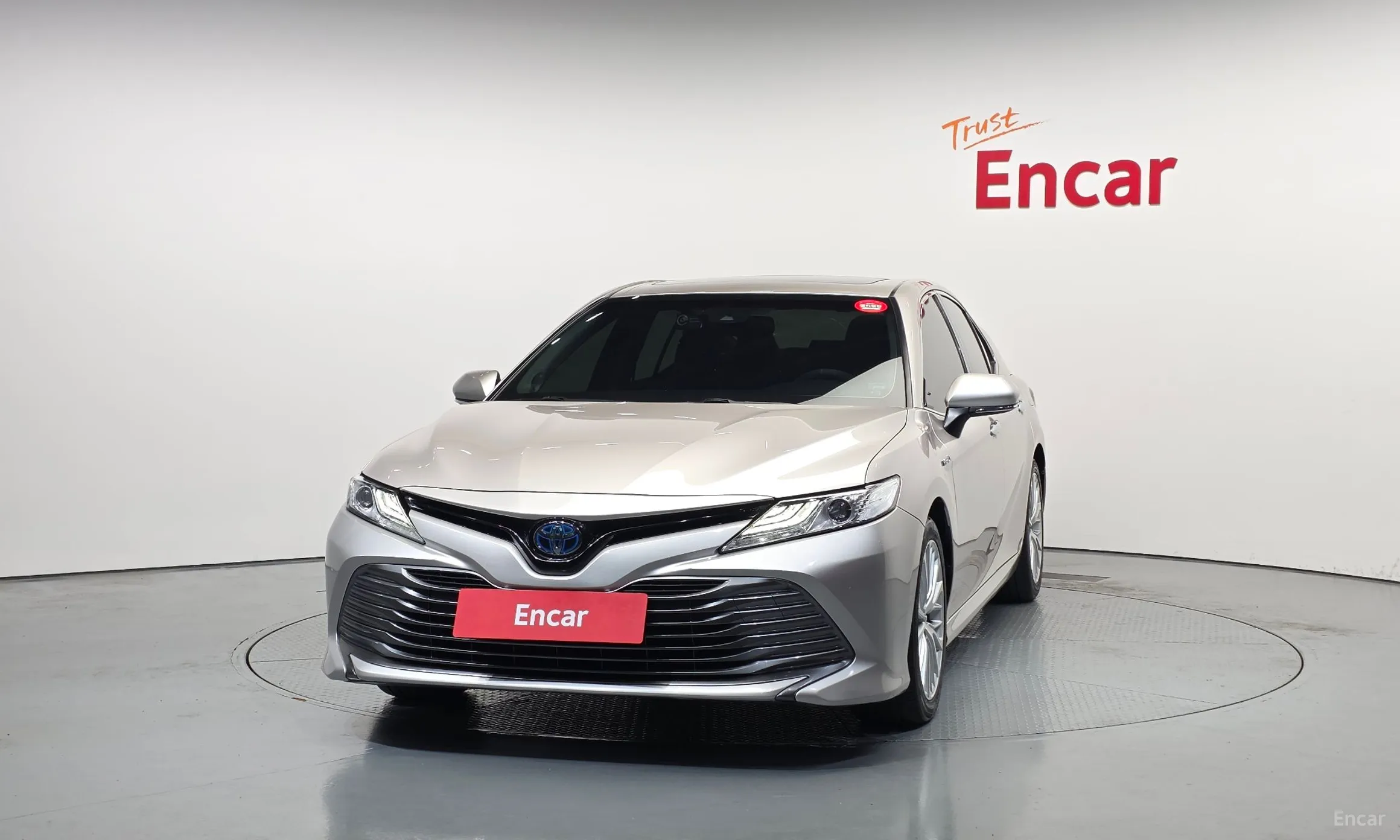 Toyota Camry (XV70) превью 3