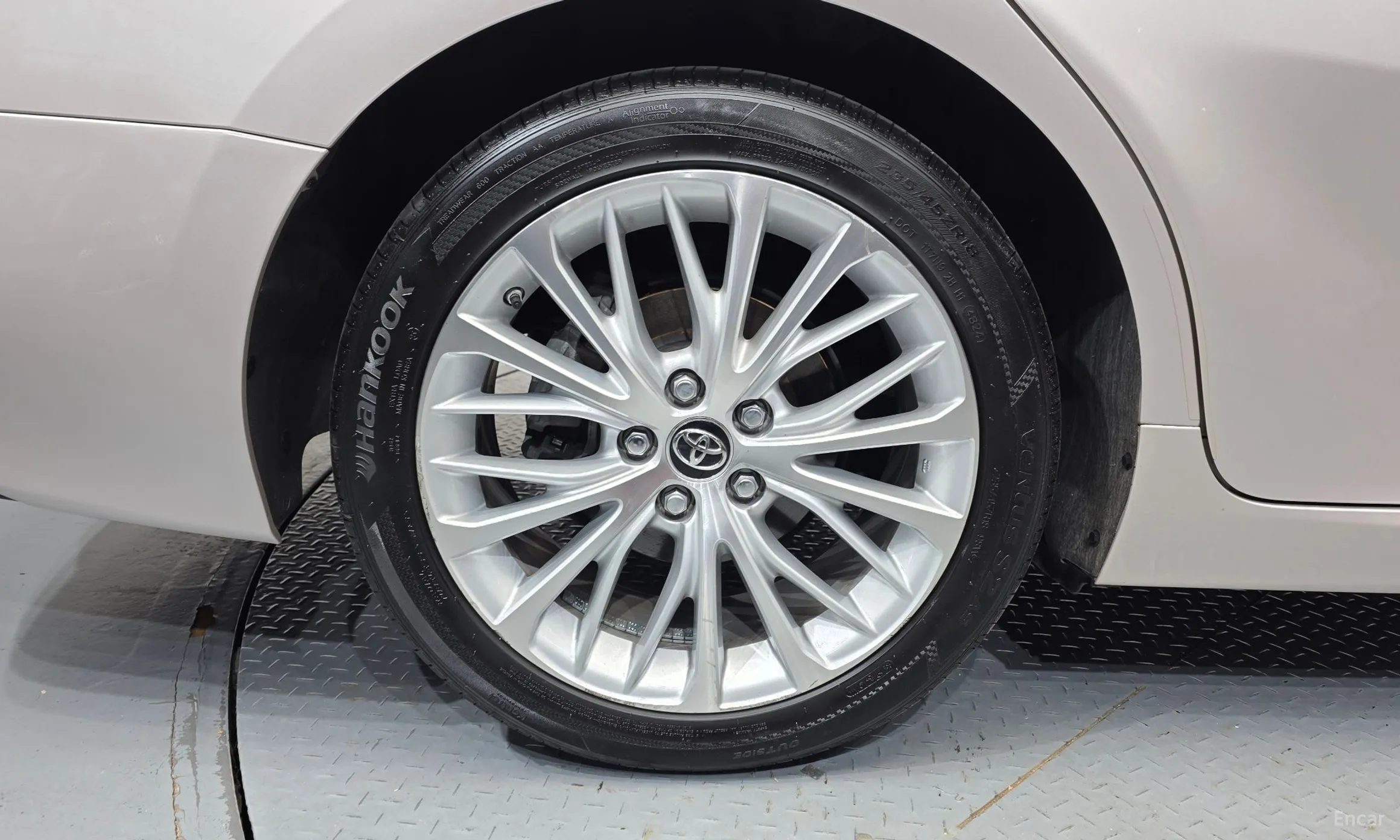 Toyota Camry (XV70) превью 5