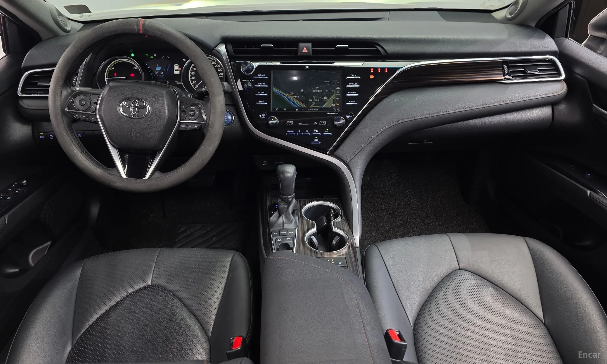 Toyota Camry (XV70) превью 7