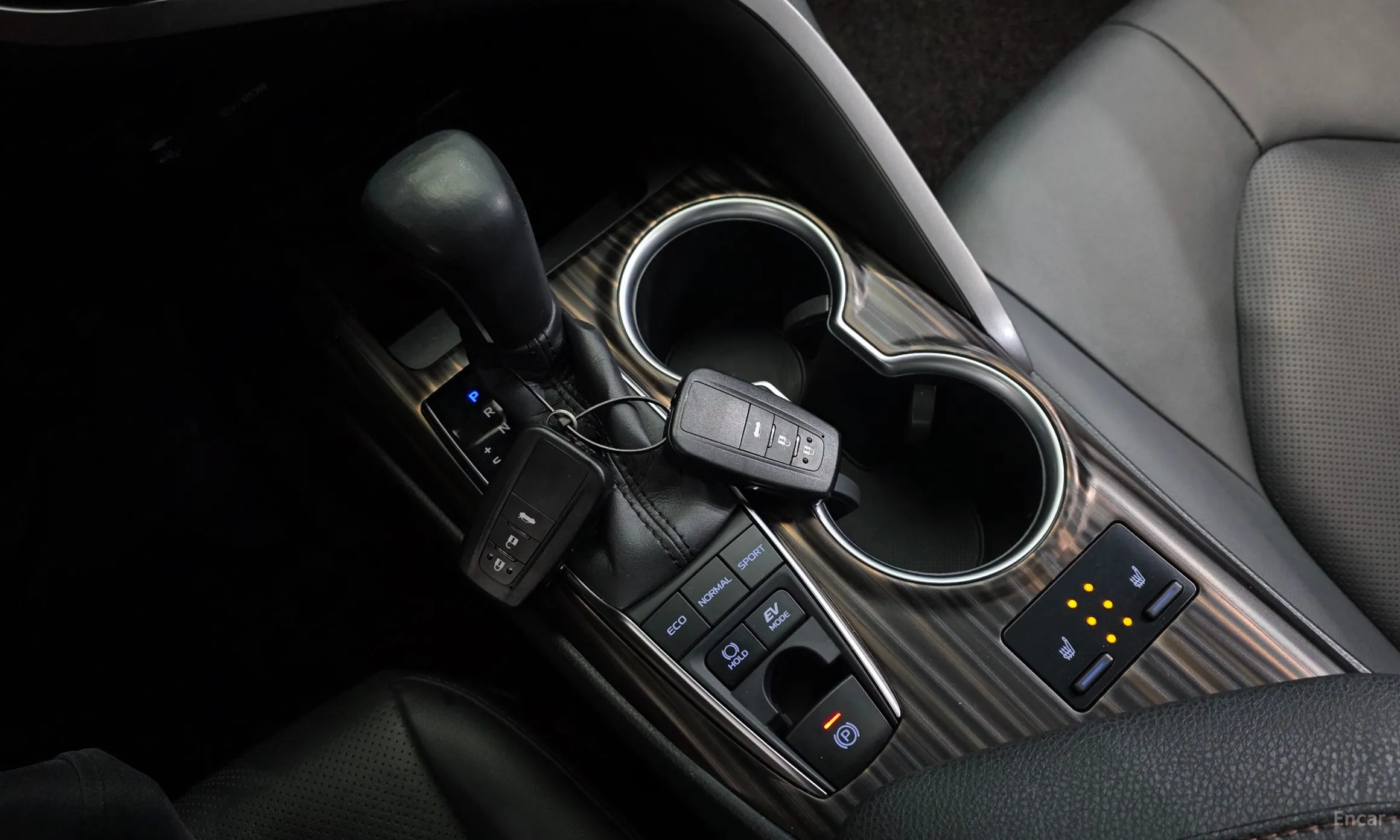 Toyota Camry (XV70) превью 9