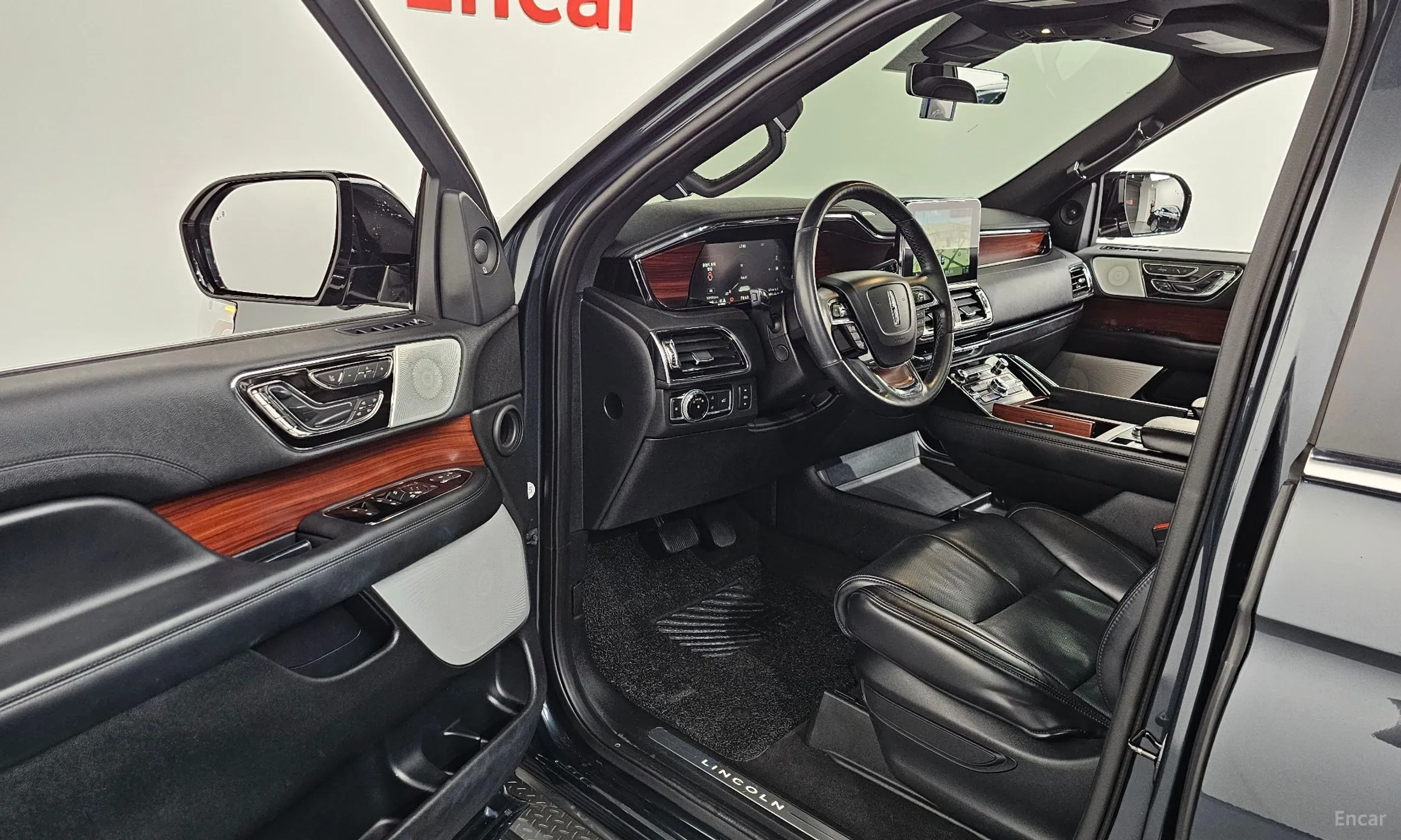 Lincoln Navigator 4th generation превью 10