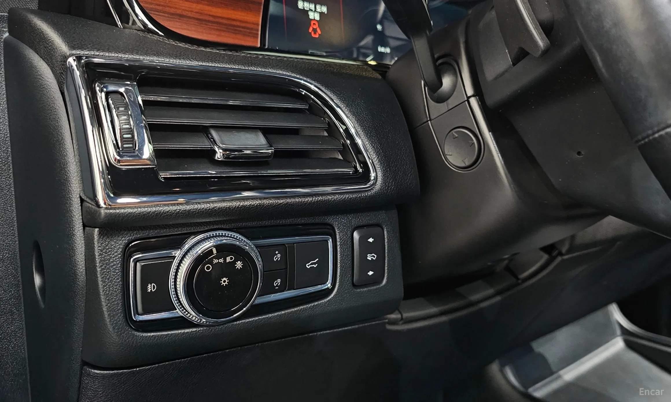 Lincoln Navigator 4th generation превью 19