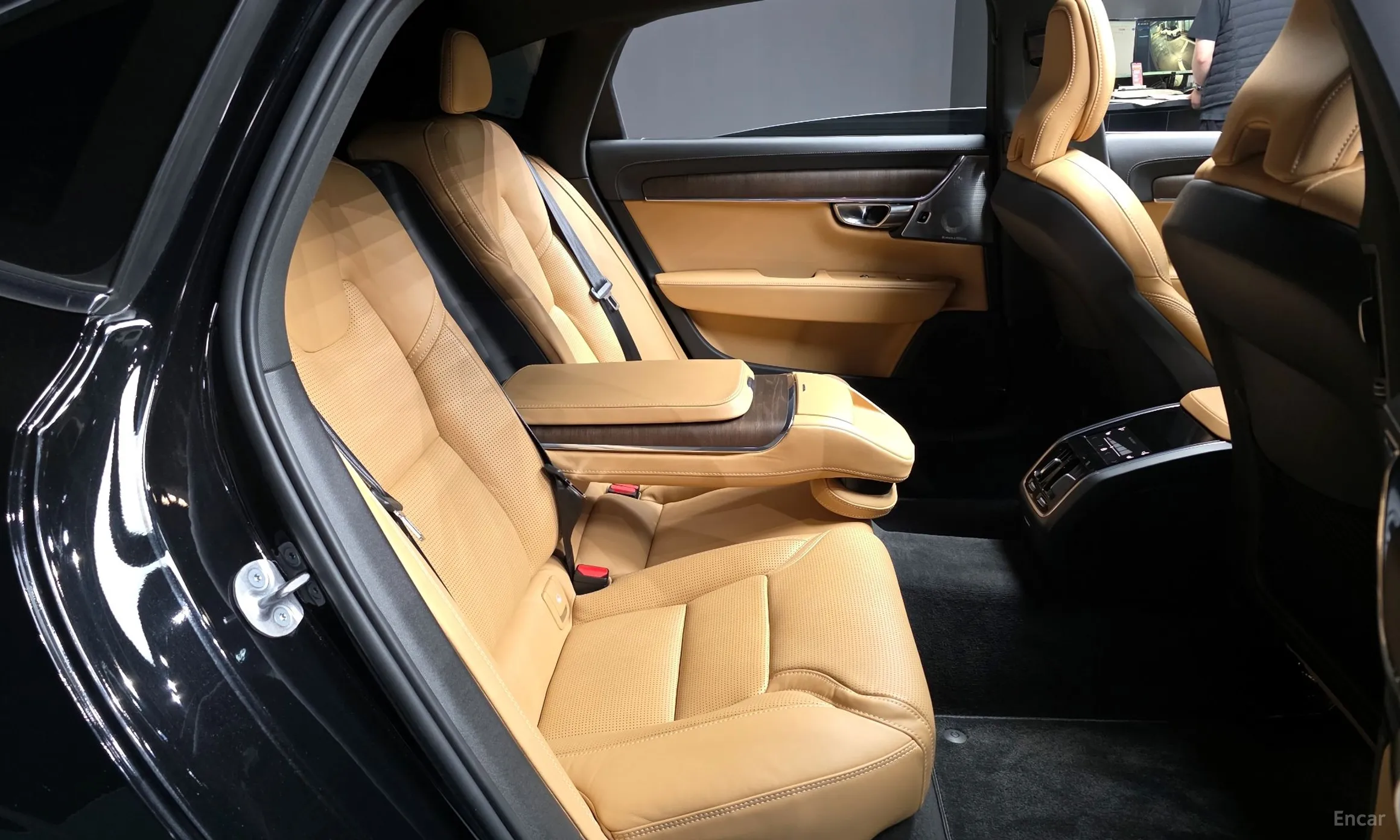 Volvo S90 превью 12