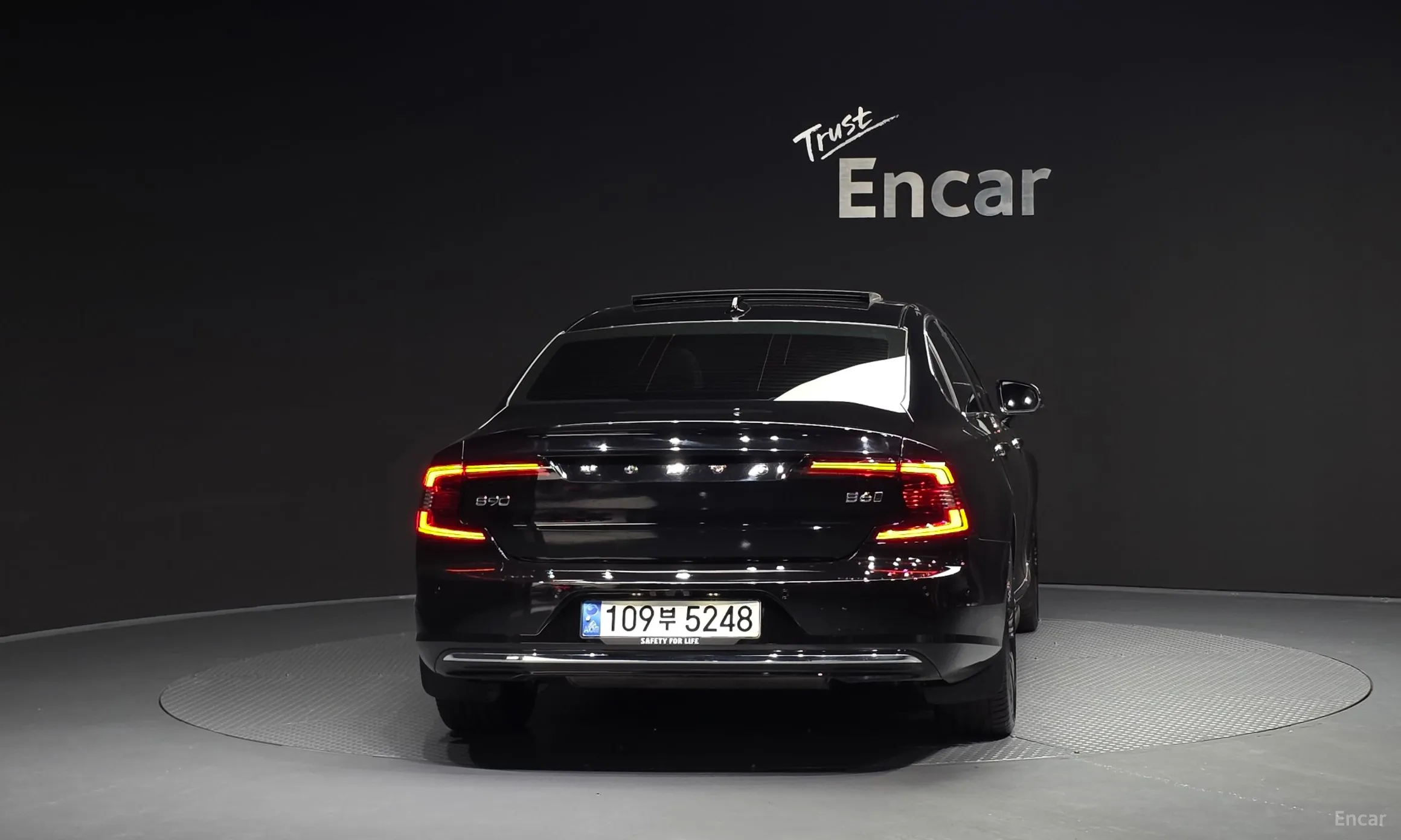 Volvo S90 превью 4