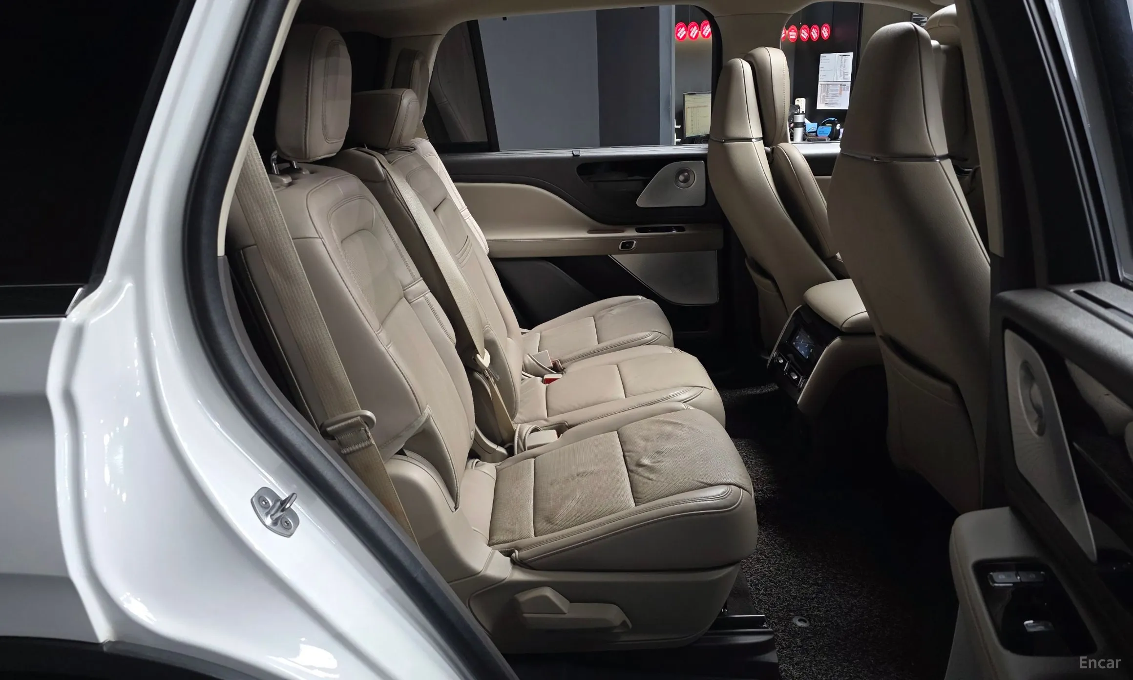 Lincoln Aviator 2nd Generation превью 11