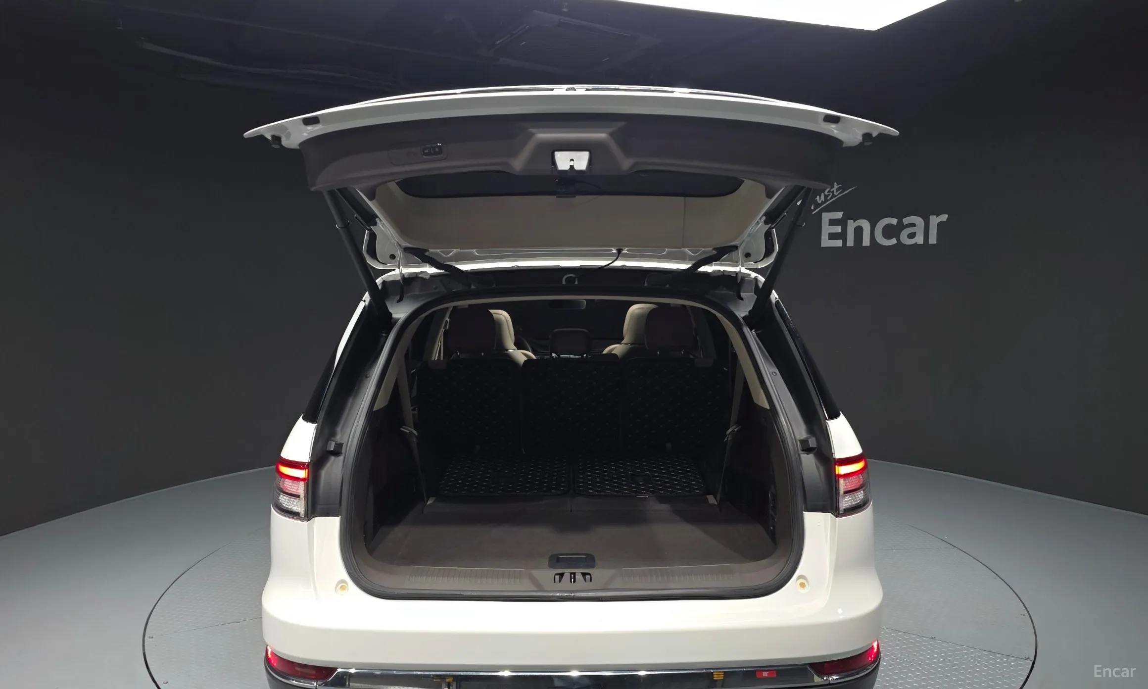 Lincoln Aviator 2nd Generation превью 20