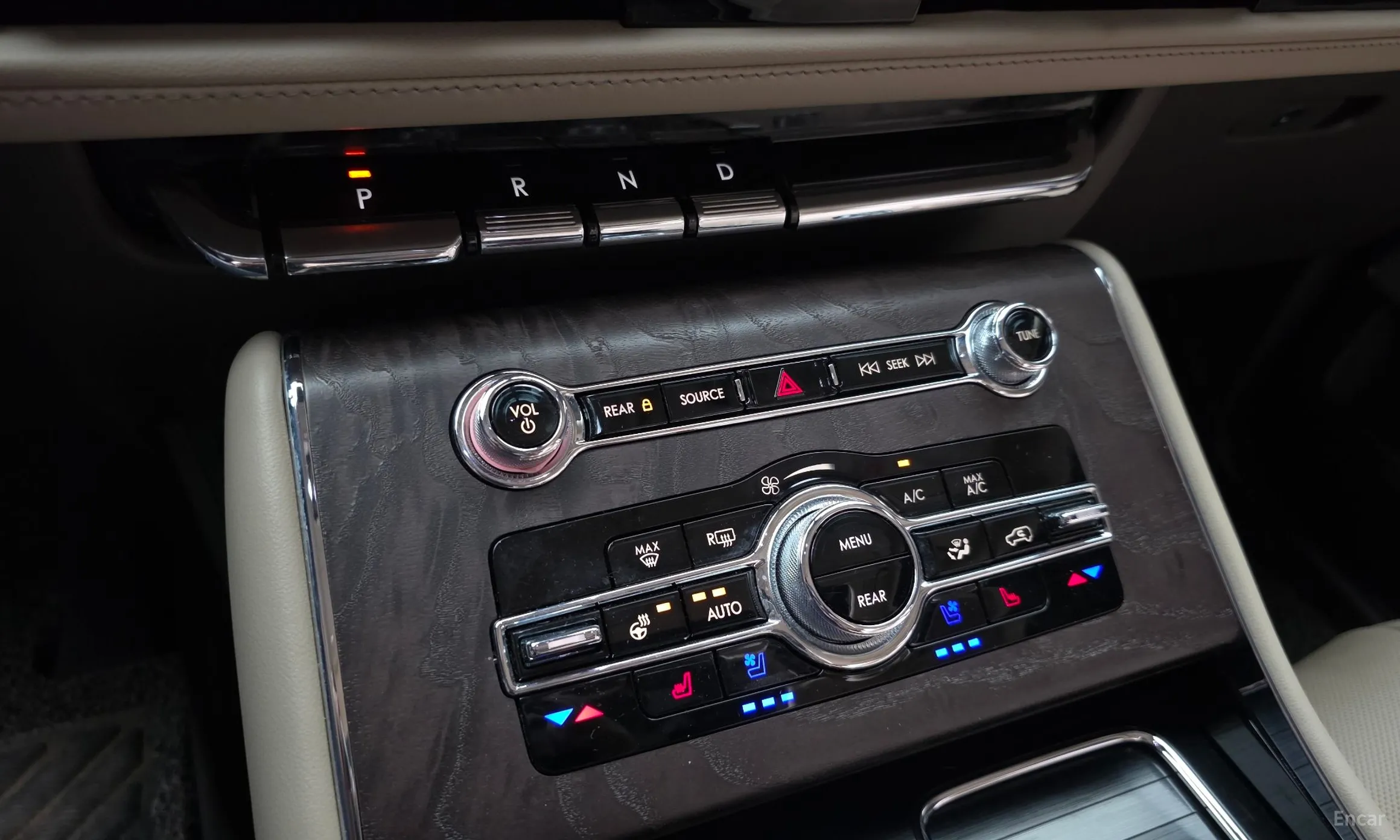 Lincoln Aviator 2nd Generation превью 9