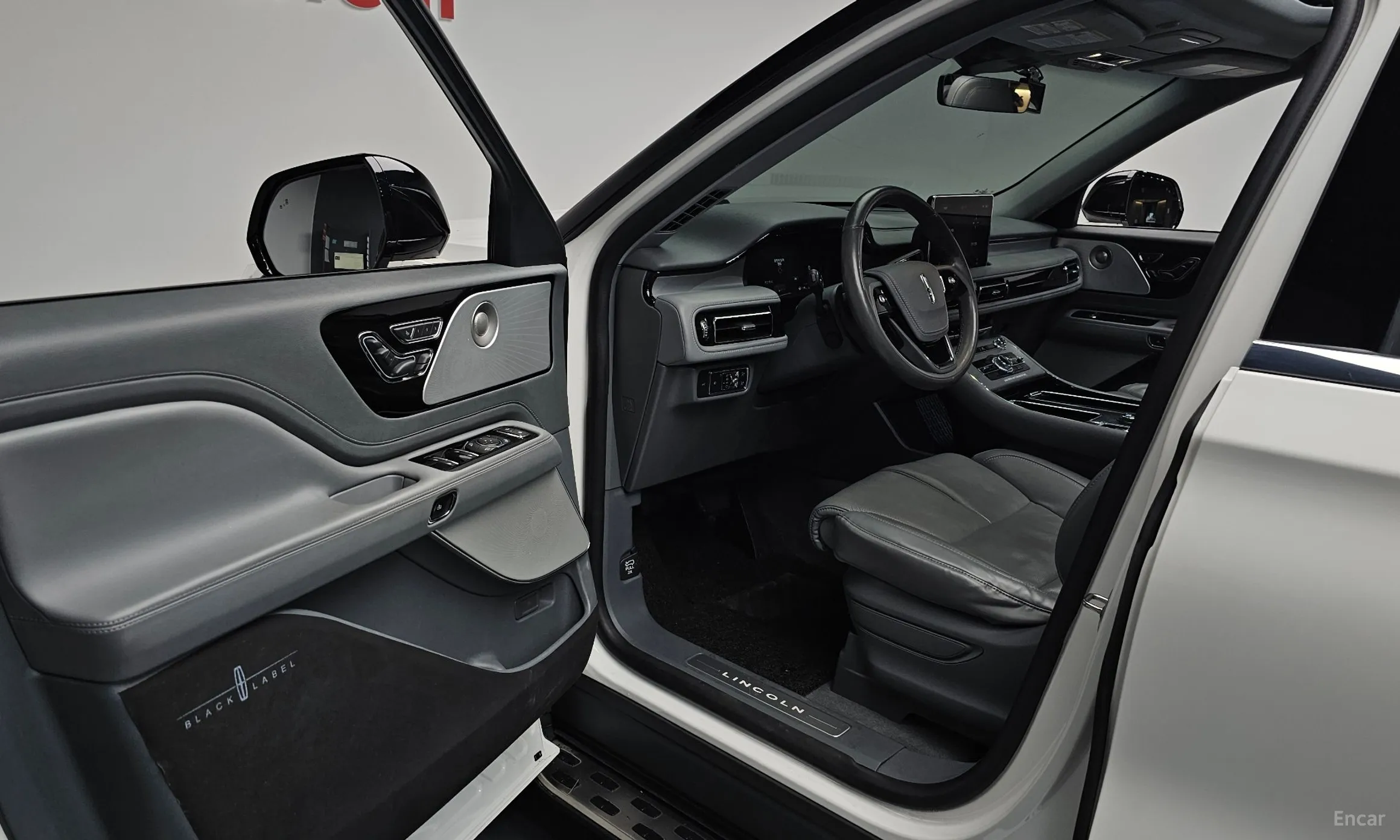 Lincoln Aviator 2nd Generation превью 10