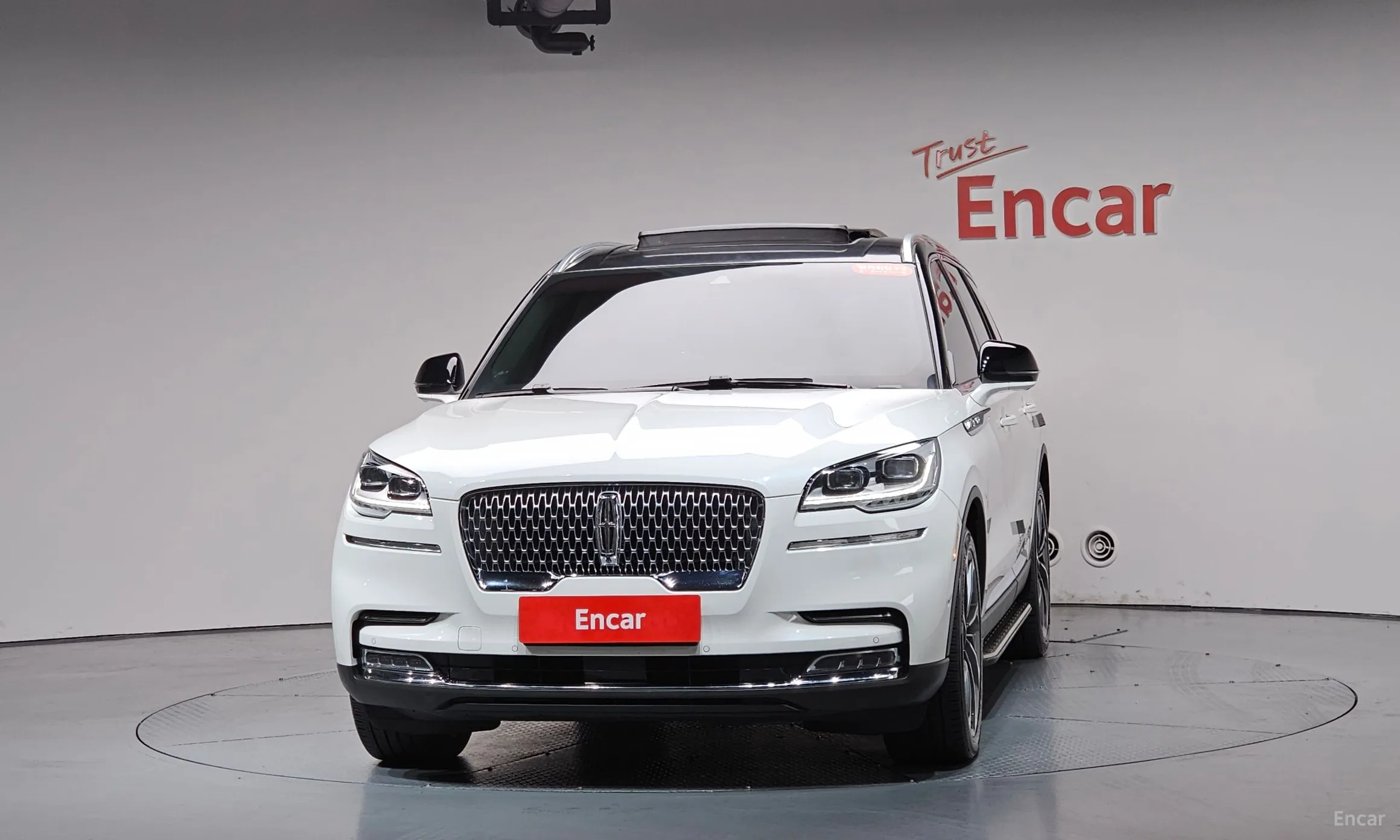 Lincoln Aviator 2nd Generation превью 3