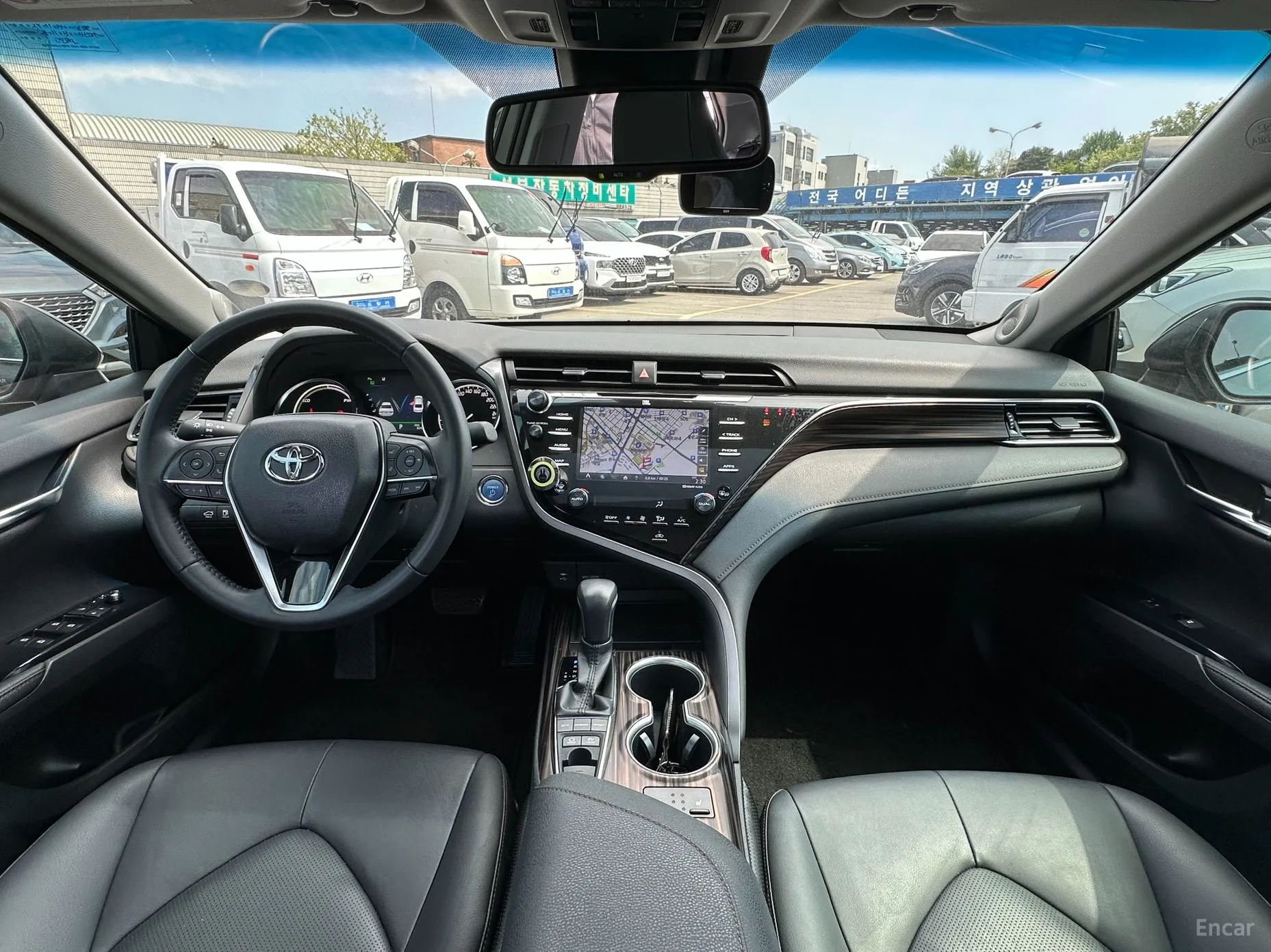 Toyota Camry (XV70) превью 7
