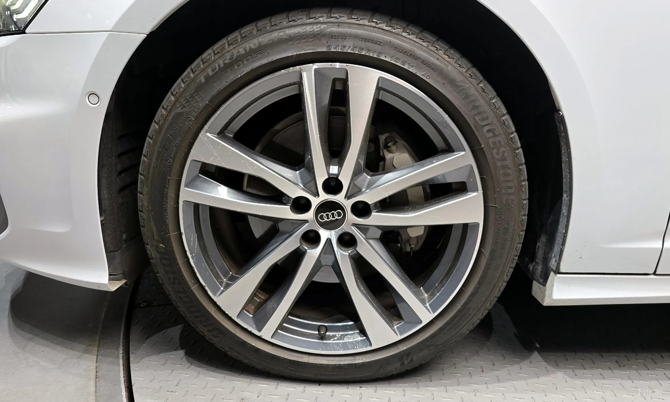 Audi A6 (C8) превью 5