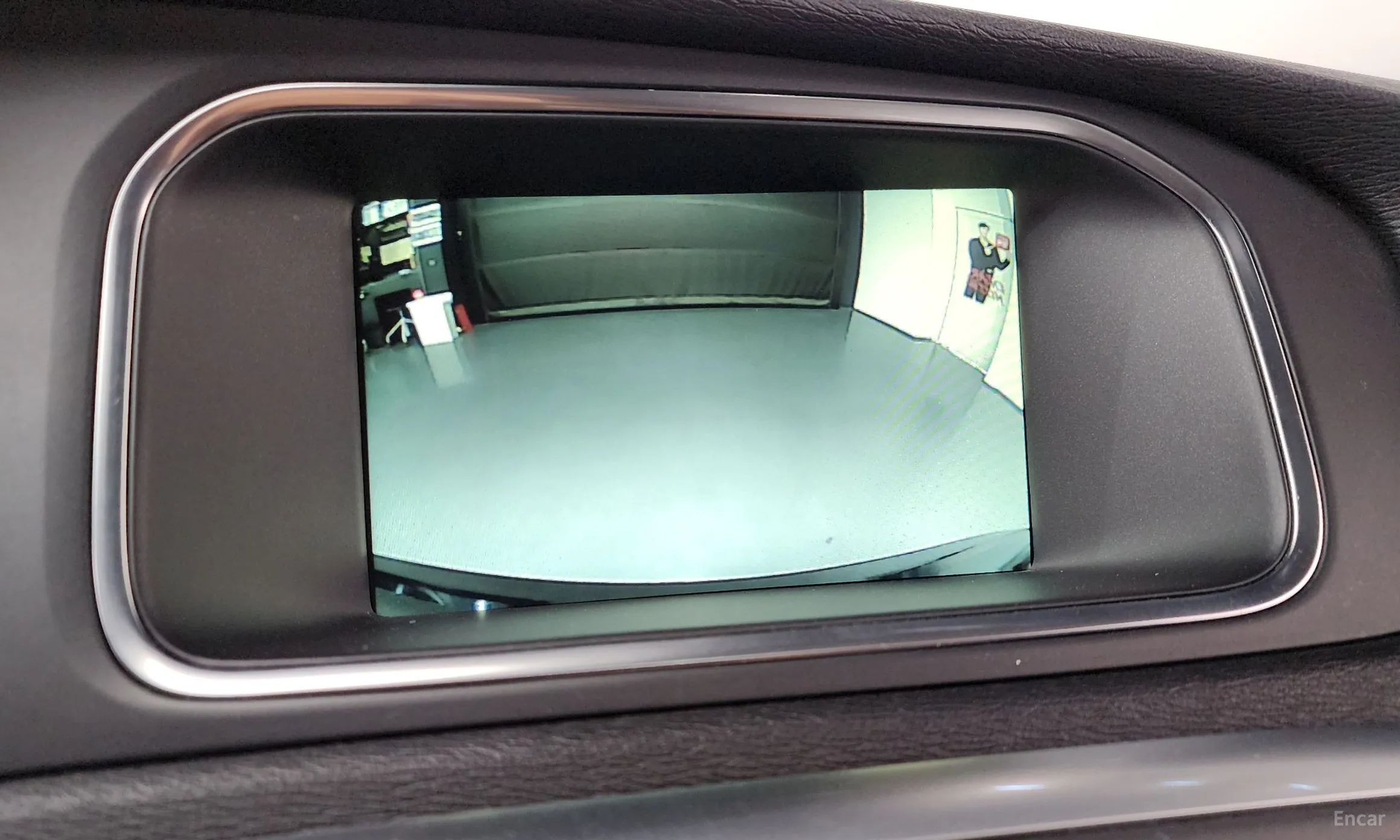 Volvo V40 превью 15