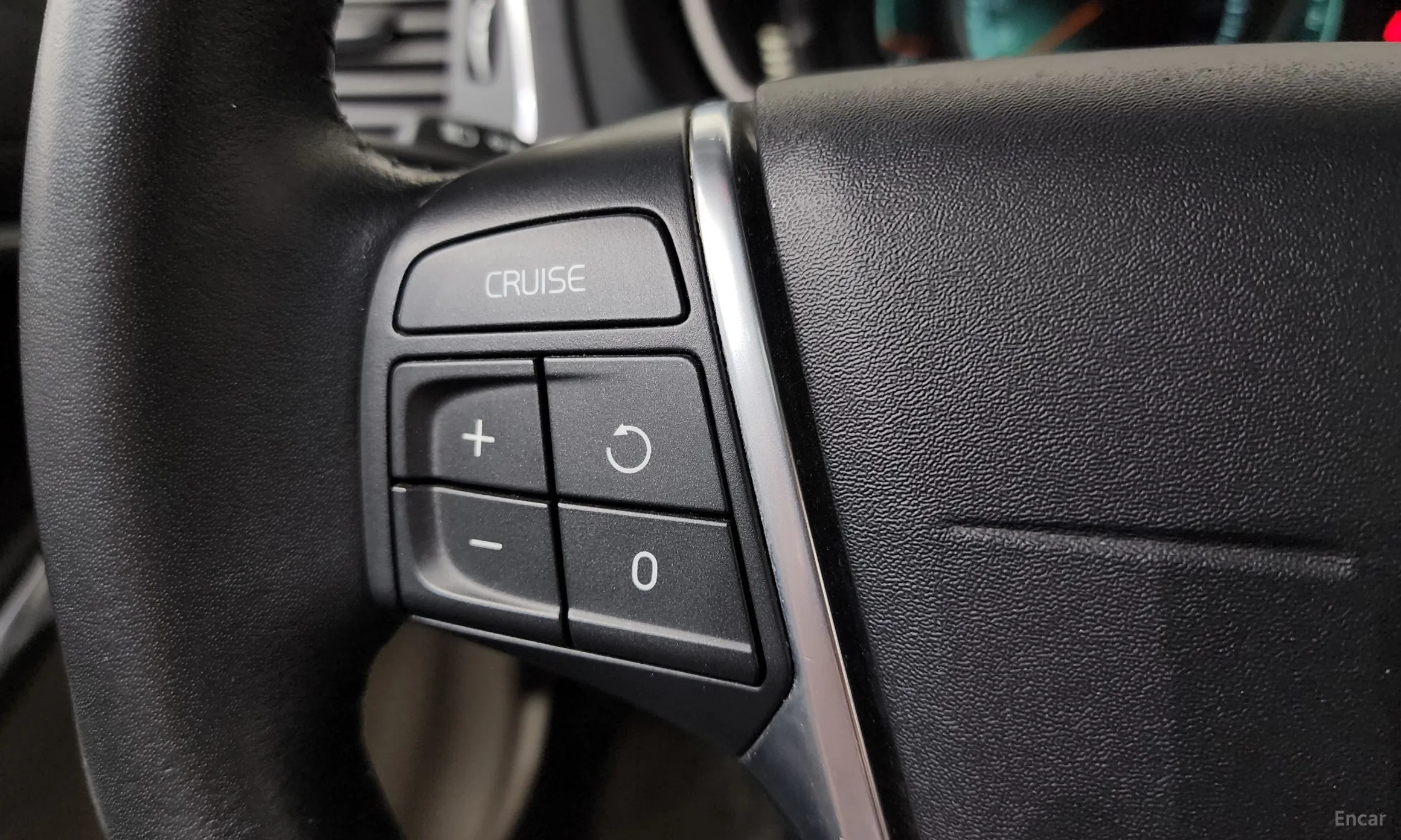 Volvo V40 превью 16