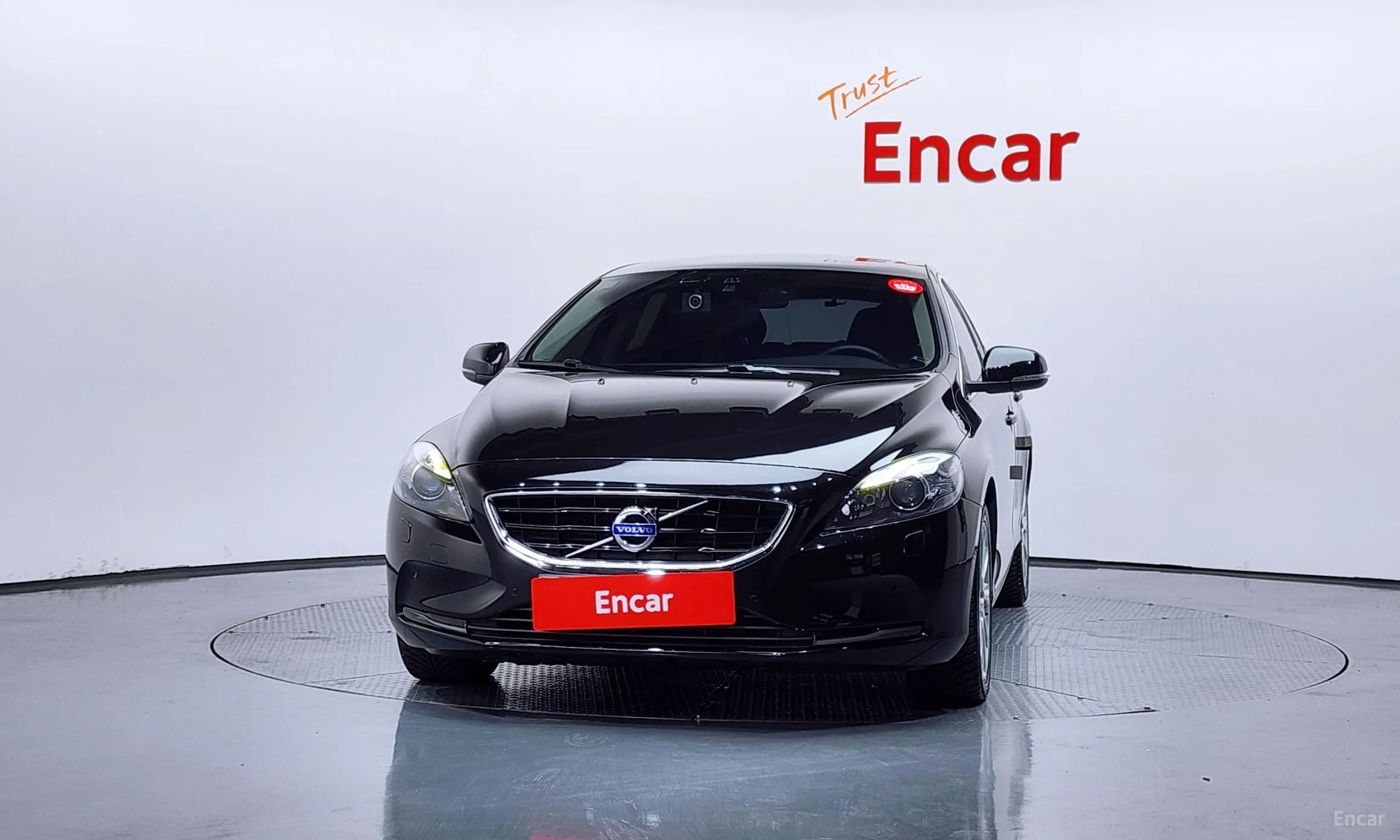 Volvo V40 превью 3