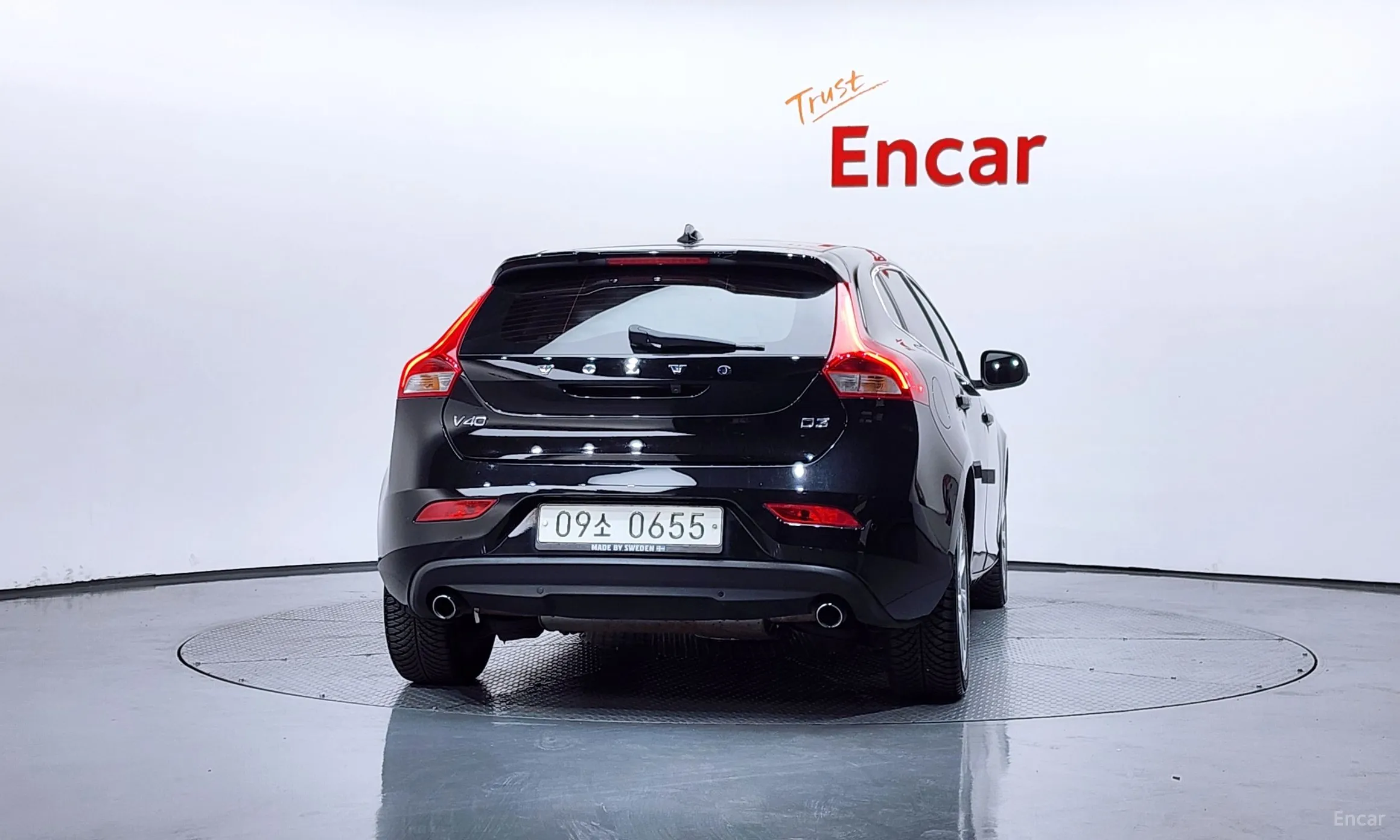 Volvo V40 превью 4