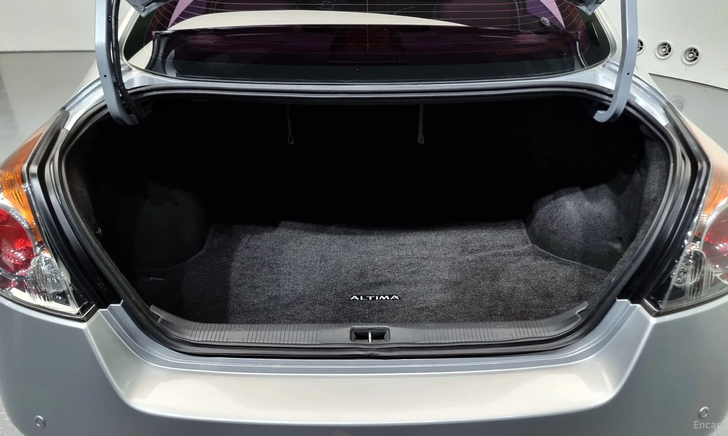Nissan Altima превью 18