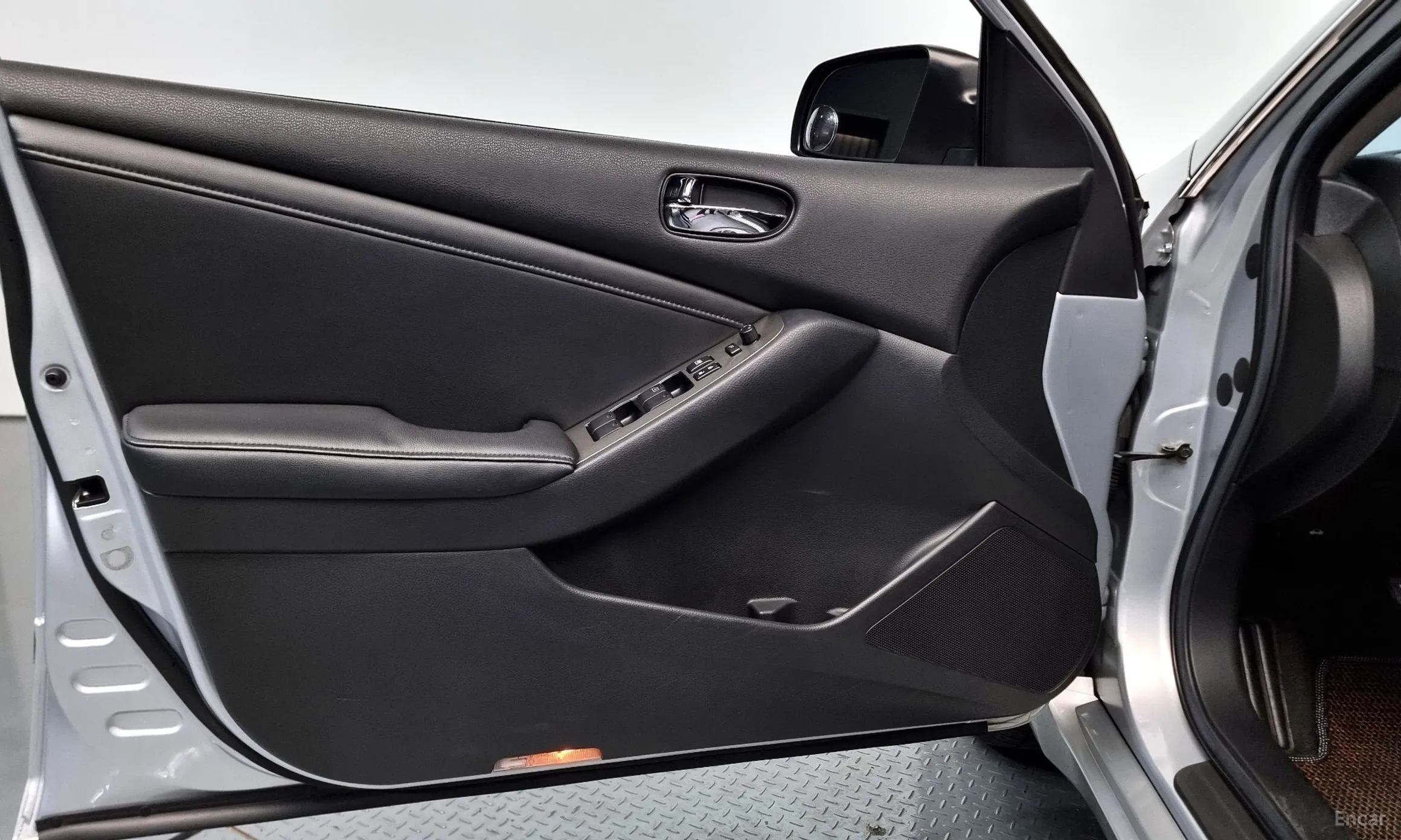 Nissan Altima превью 19