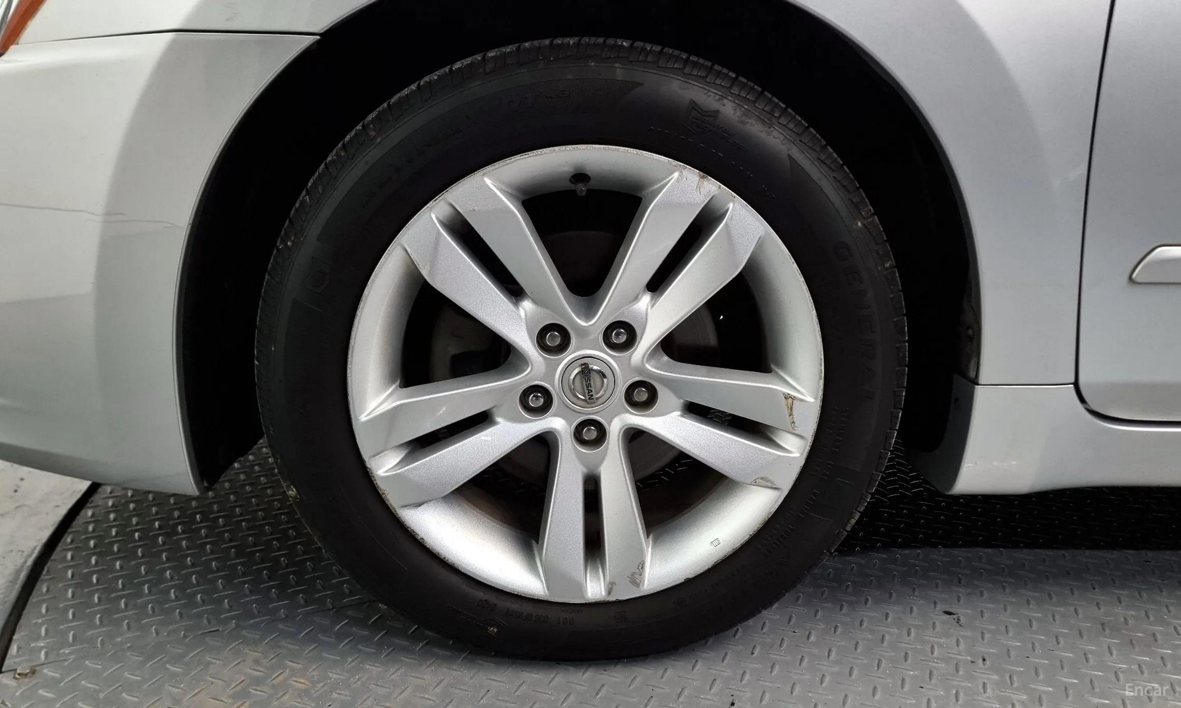 Nissan Altima превью 5