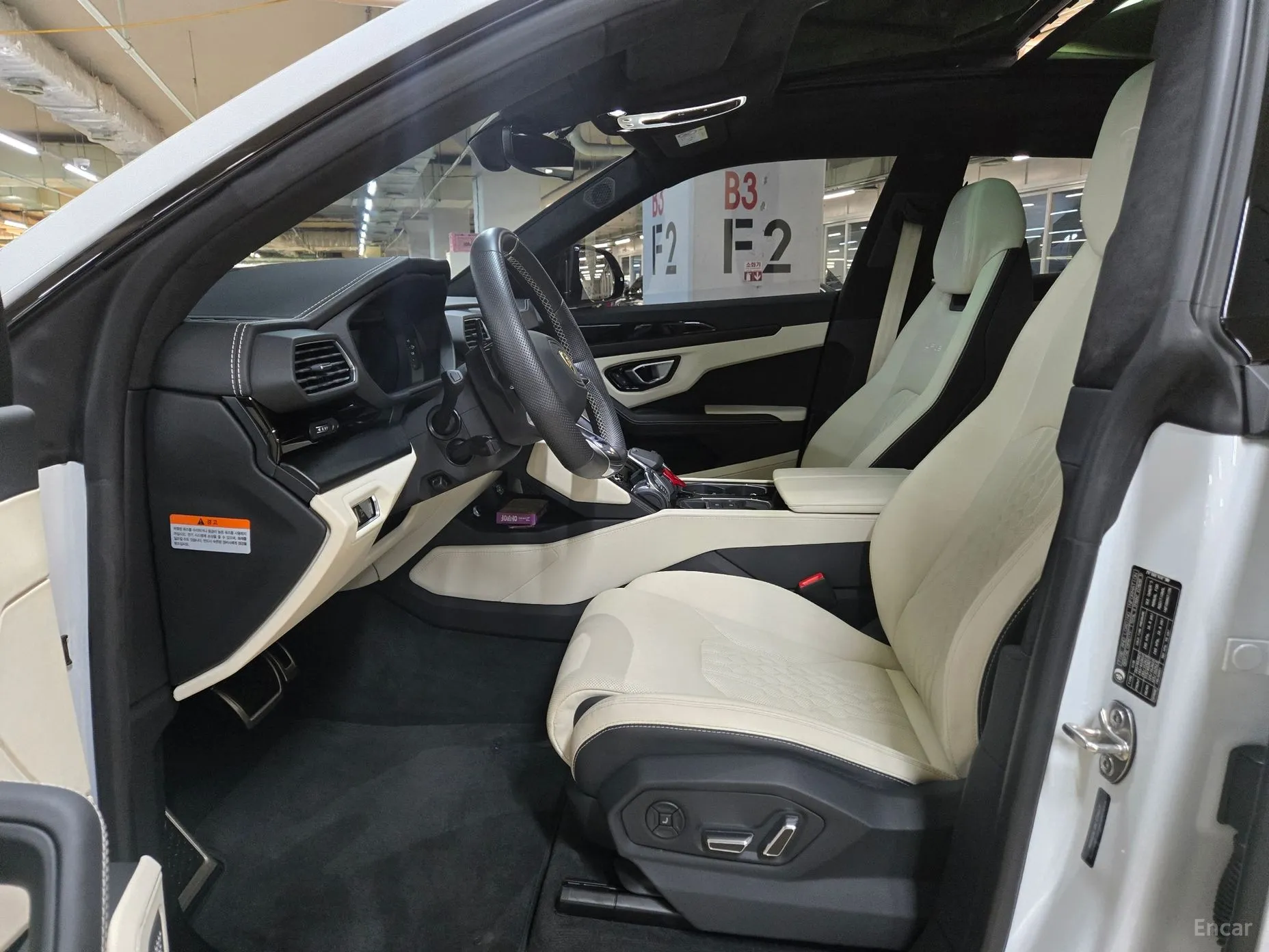 Lamborghini Urus превью 13