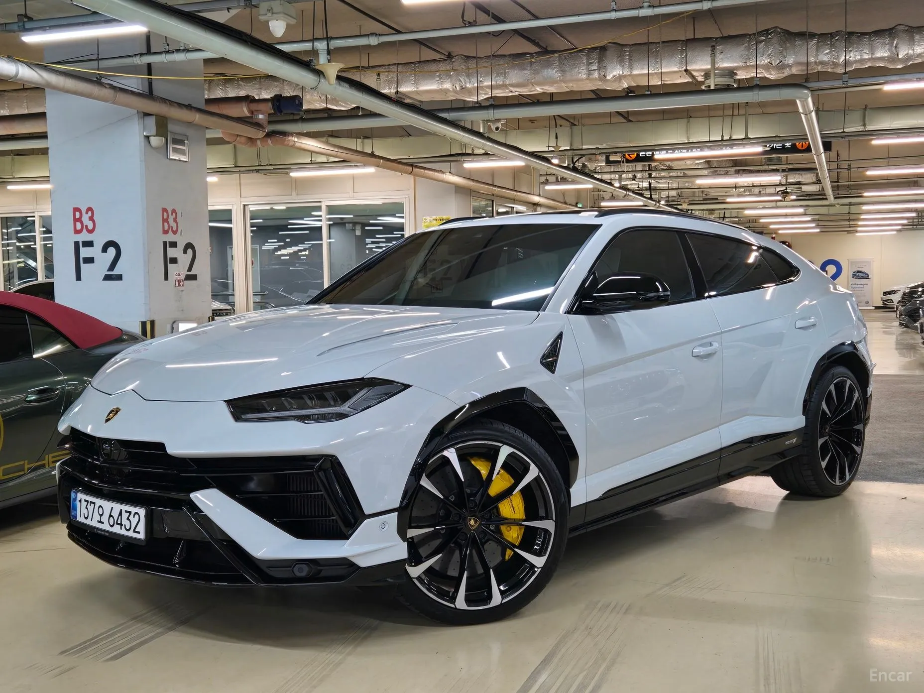 Lamborghini Urus превью 19