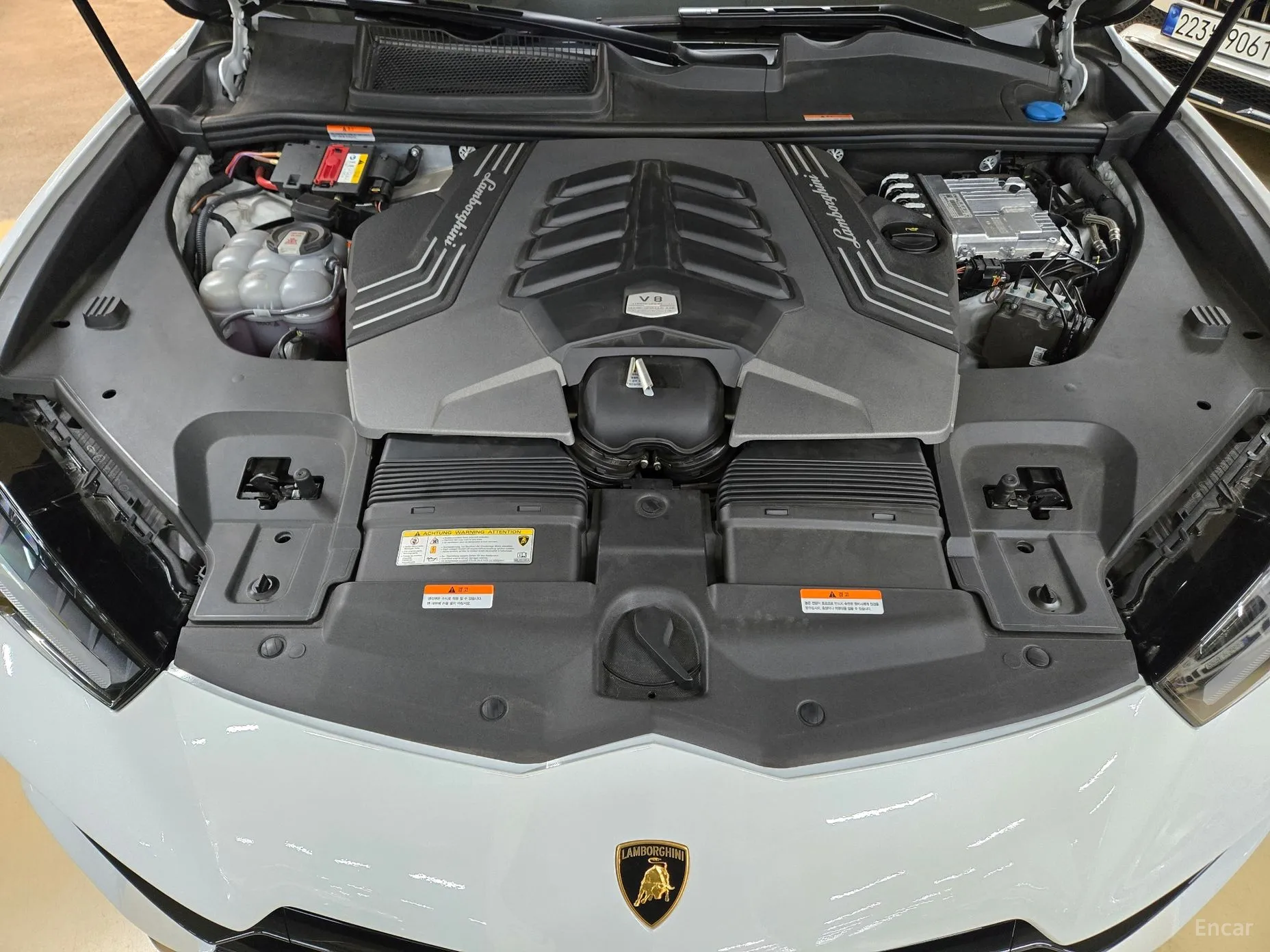 Lamborghini Urus превью 8