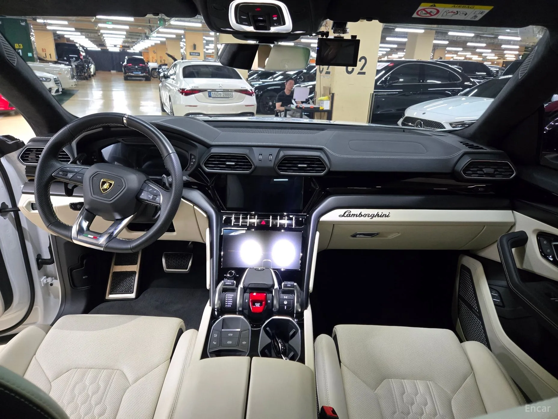 Lamborghini Urus превью 9