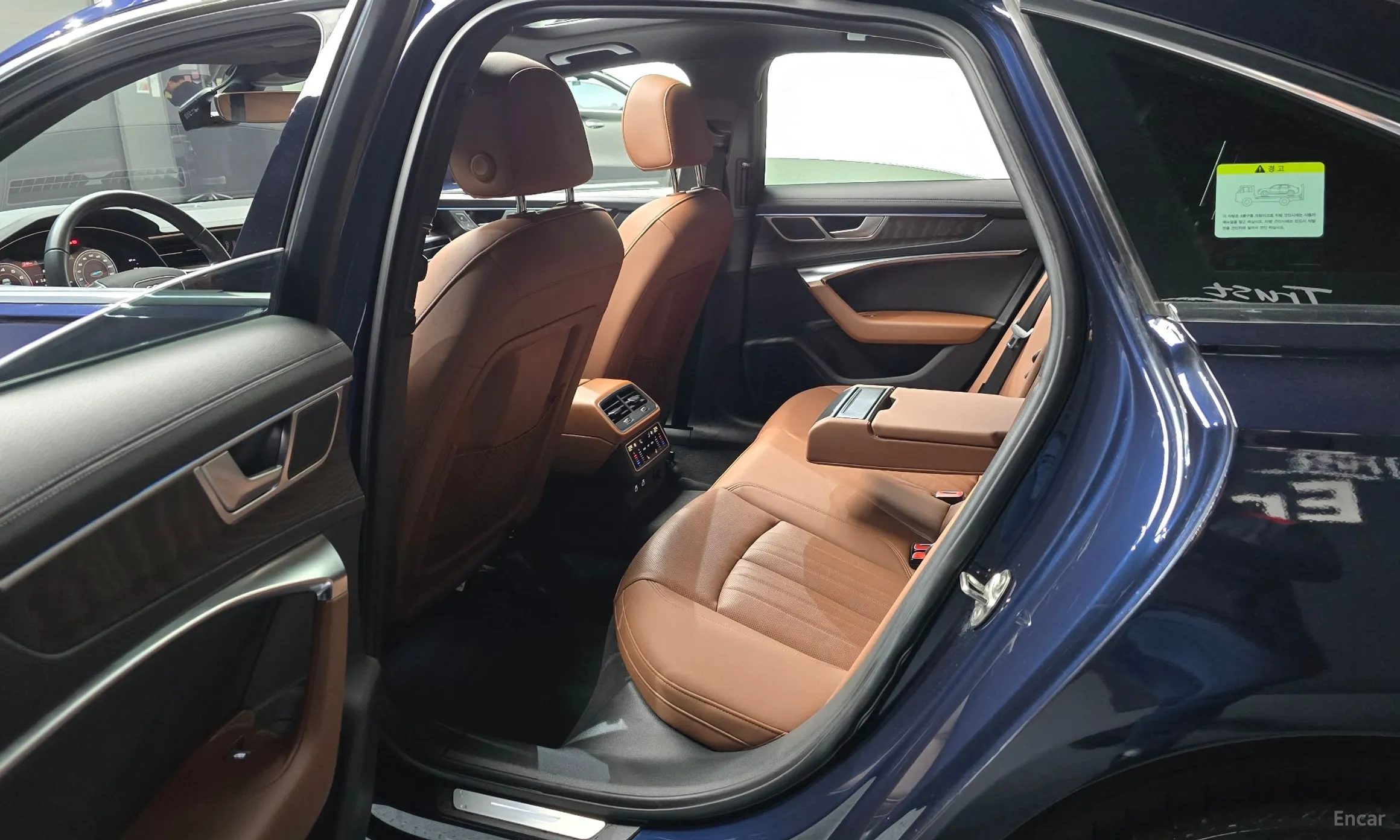 Audi A6 (C8) превью 11