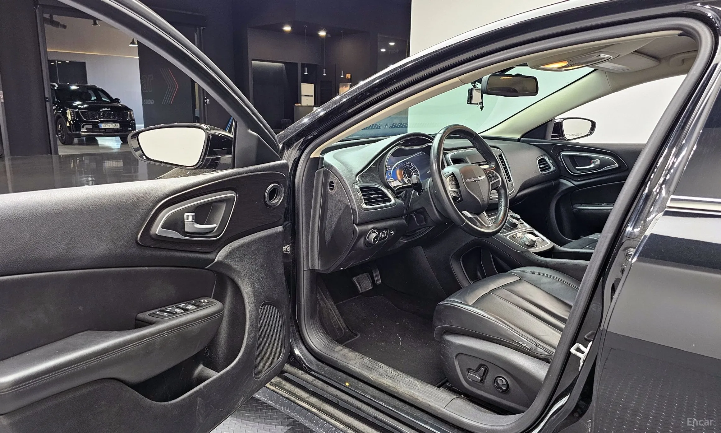 Chrysler 200 Second generation превью 10