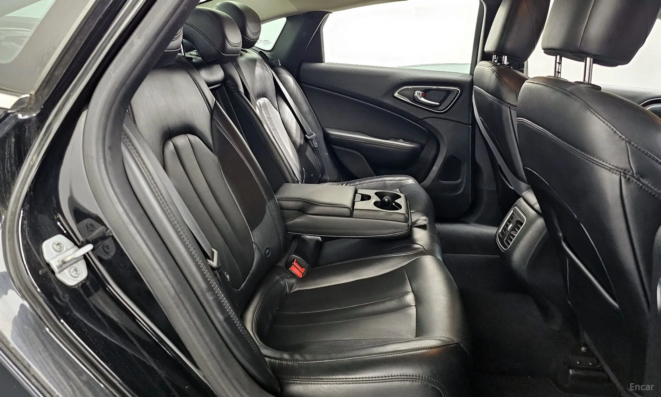 Chrysler 200 Second generation превью 12