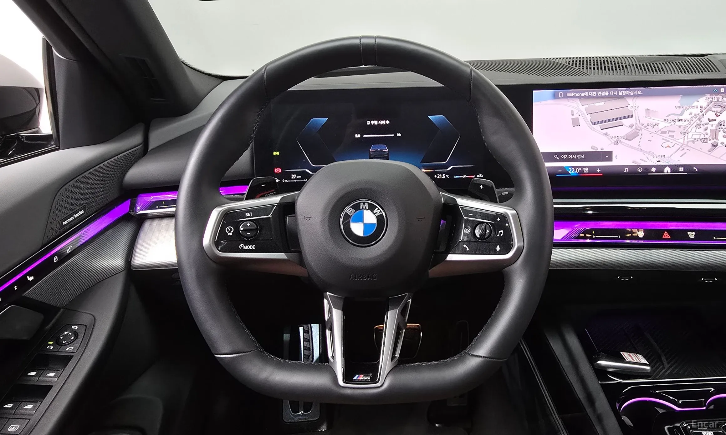 BMW 5 Series (G60) превью 13