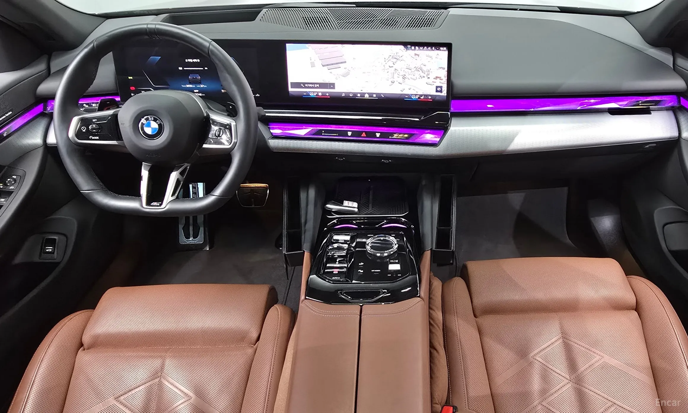 BMW 5 Series (G60) превью 7