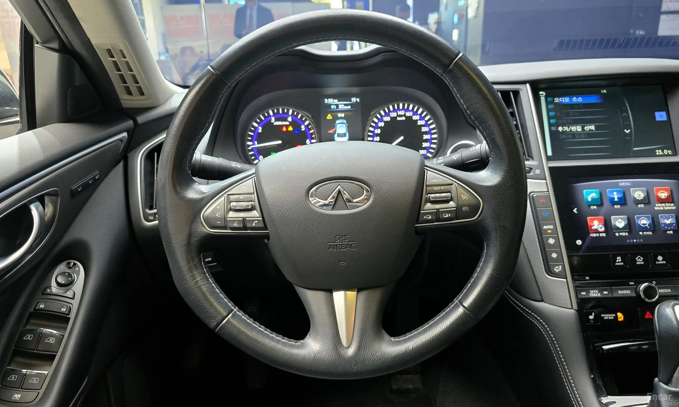 Infiniti Q50 превью 13