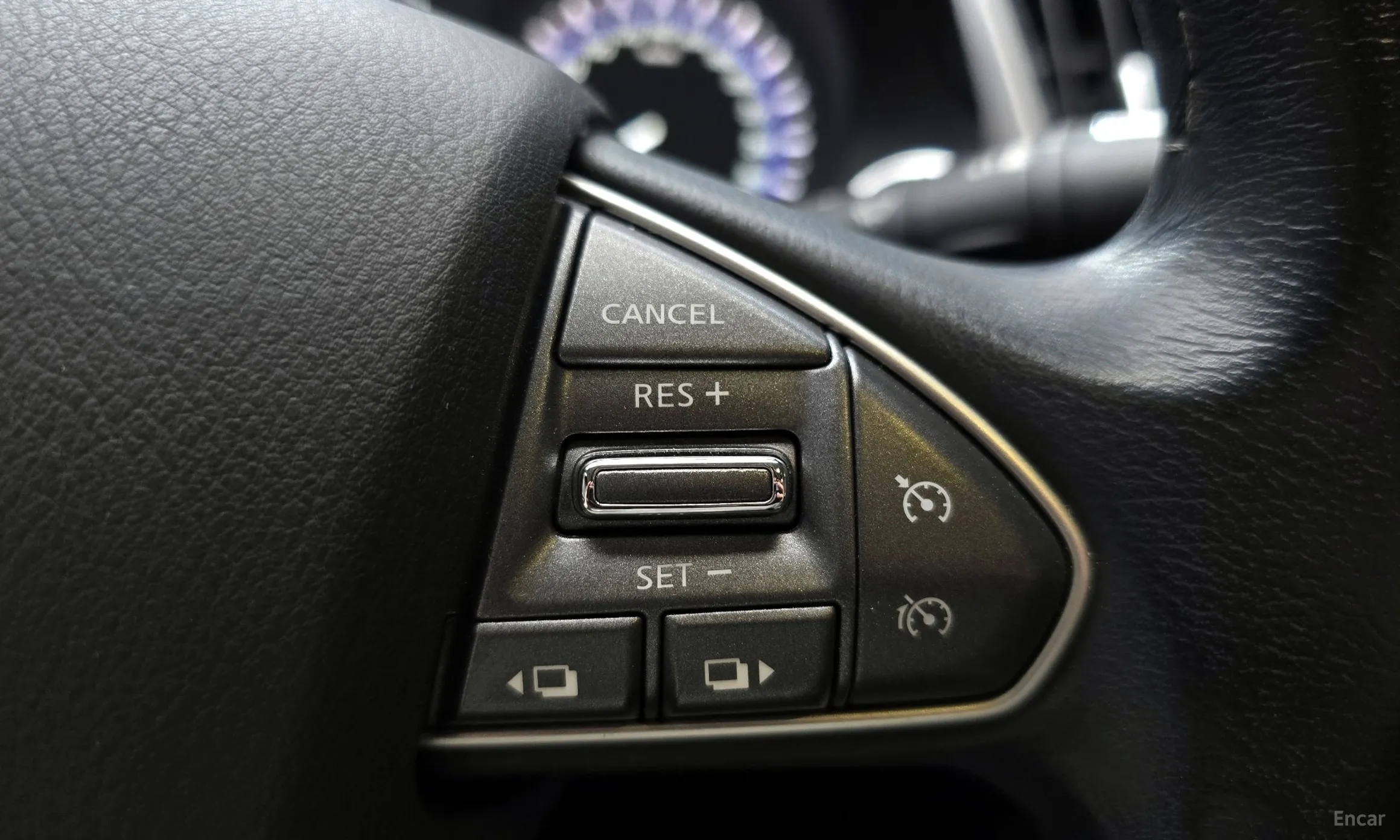 Infiniti Q50 превью 19